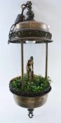 HÄNGELAMPE "APHRODITE", Messing, 20. Jahrhundert Messing- Hängelampe mit zentraler Aphrodite-
