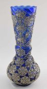 VASE, Blauglas mit dekorativen Metallapplikationen, erste Hälfte 20. Jahrhundert Bauchige, nach oben