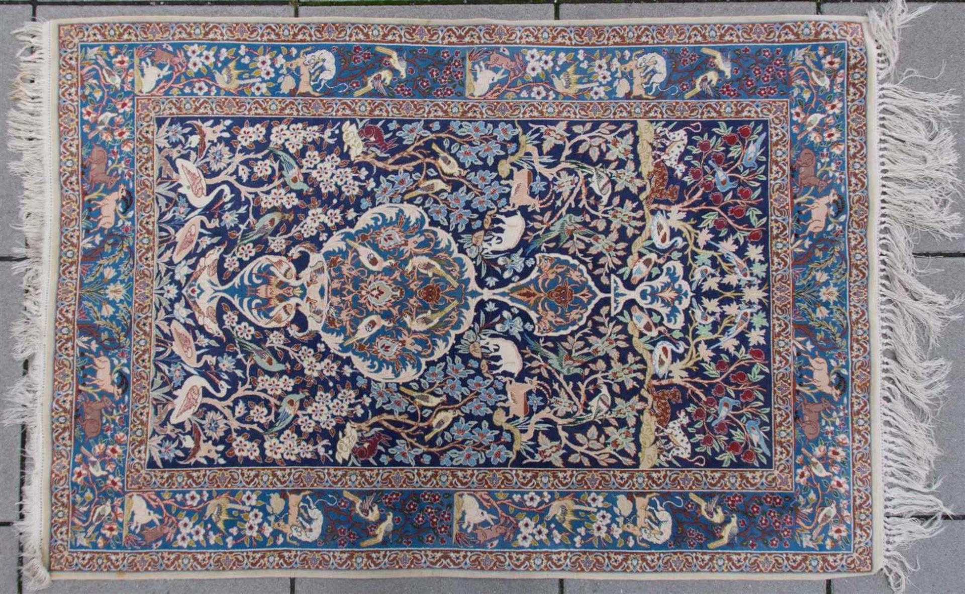 TEPPICH TEHRAN, Korkwolle auf Seide, Persien (Iran) 160 x 110 cm. Zustandsbeschreibung Kleinere