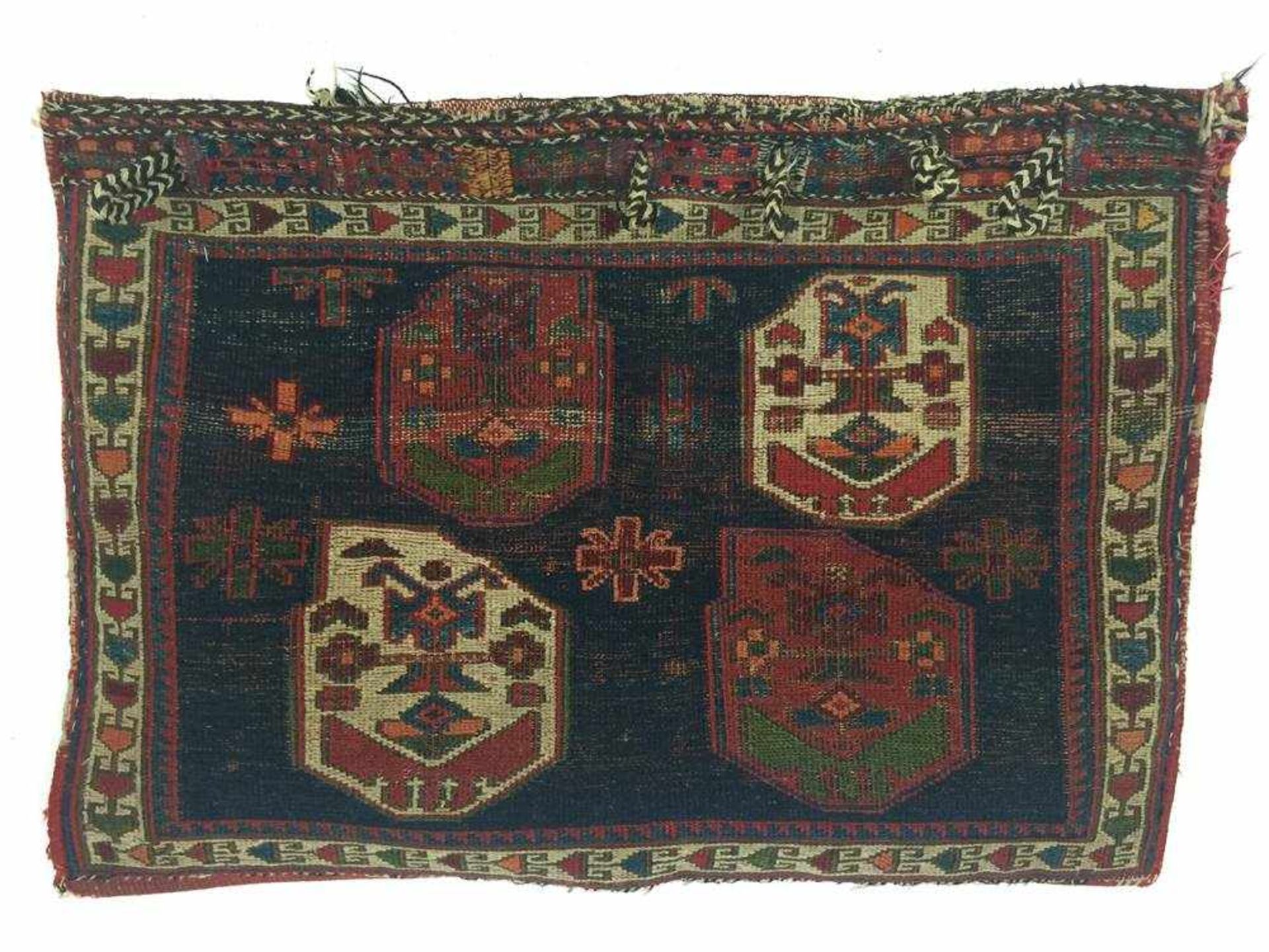 SATTELTASCHE AFSHAR, Persien Ende 19. Jahrhundert Sumactechnik, Maße: 77 x 54 cm. Zustand 1 - Bild 2 aus 2