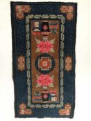 KNÜPFTEPPICH, Tibet um 1900 Maße: 132 x 71,5 cm. Zustand 1