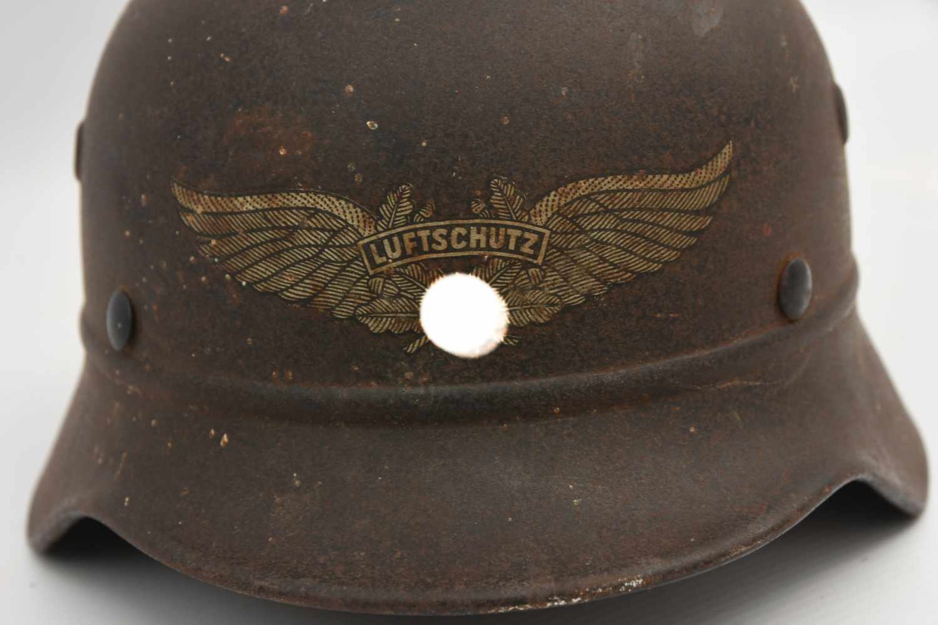 LUFTSCHUTZHELM III.REICH, Eisen/Leder, um 1940 Deutscher Luftschutzhelm aus der Zeit des 2. - Bild 2 aus 5