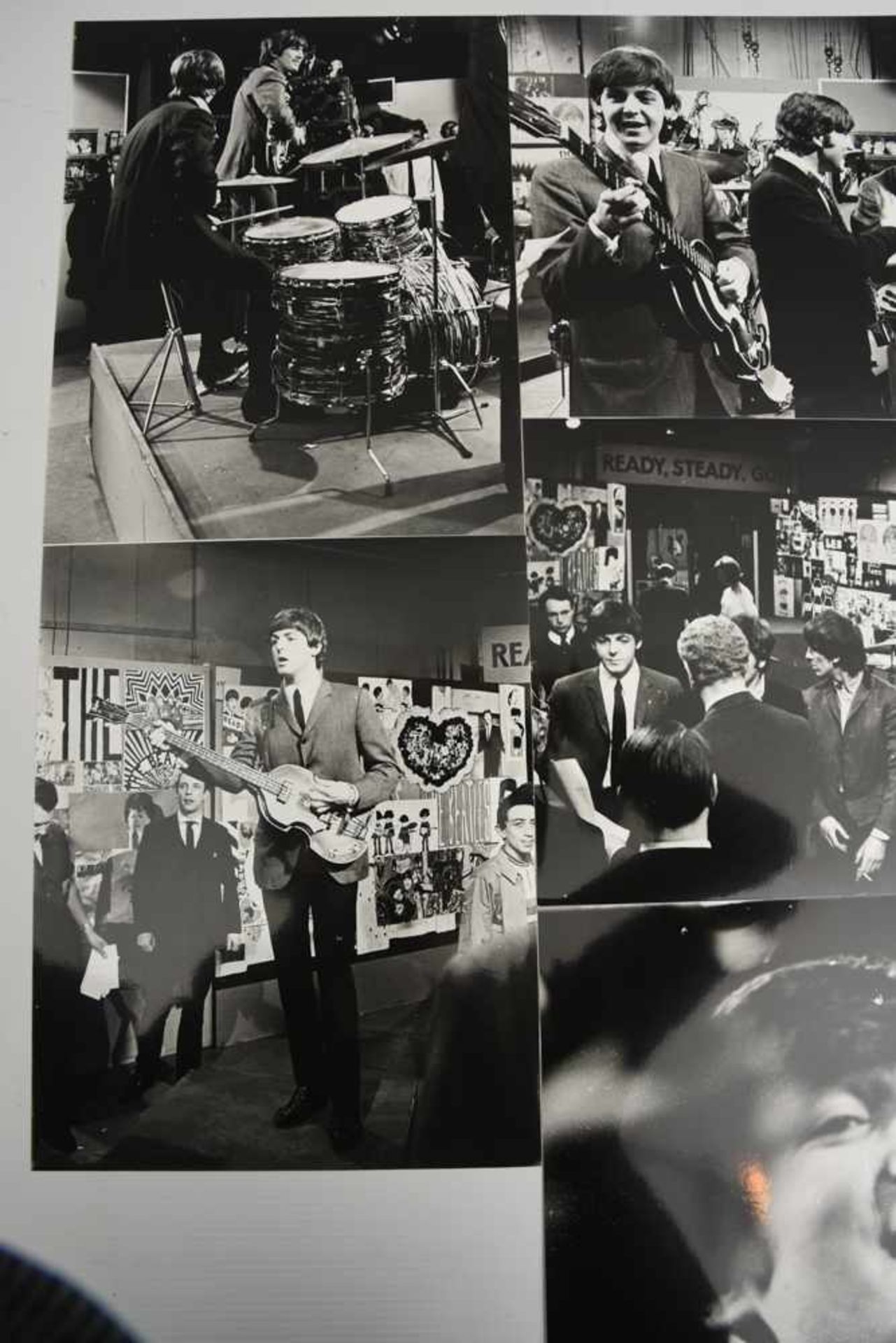 THE BEATLES- PHOTOGRAPHS 5: "Ready Steady Go", SW-Abzüge auf Fotopapier, 1964 13 großformatige SW- - Bild 2 aus 8