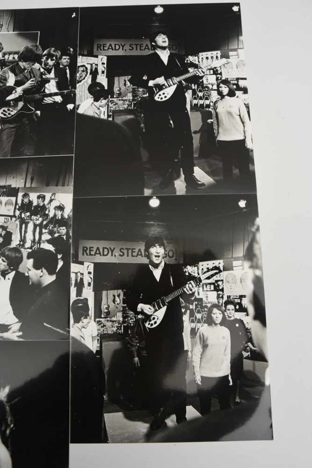 THE BEATLES- PHOTOGRAPHS 5: "Ready Steady Go", SW-Abzüge auf Fotopapier, 1964 13 großformatige SW- - Bild 4 aus 8