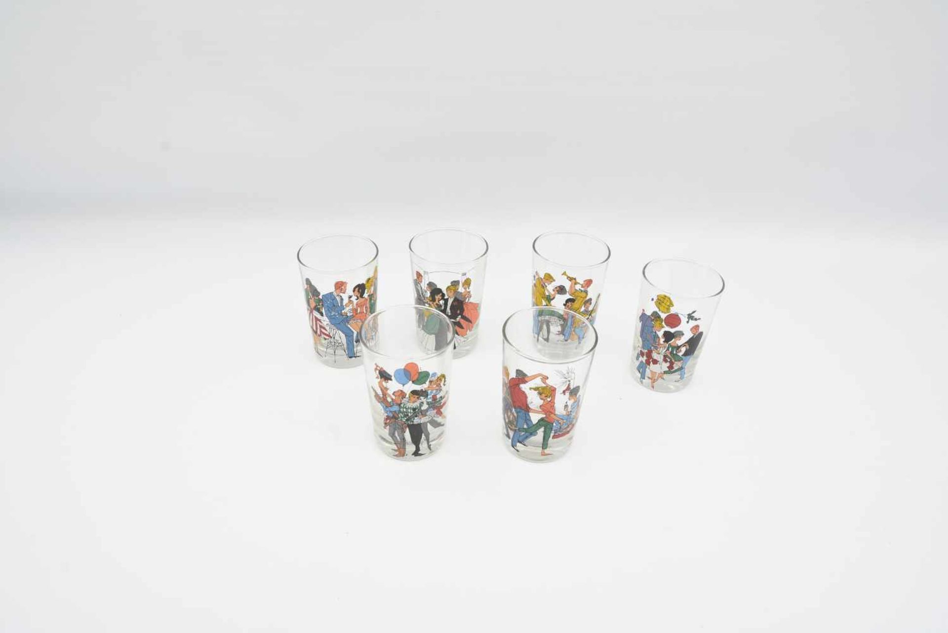 KONVOLUT LONGDRINKGLÄSER, polychrom bedrucktes Glas, um 1960 Sechs Gläser für Longdrinks oder