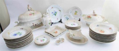 MEISSEN. 38- teiliges Service, 2. Wahl, Porzellan, um 1900 Meissen Service um 1900 mit