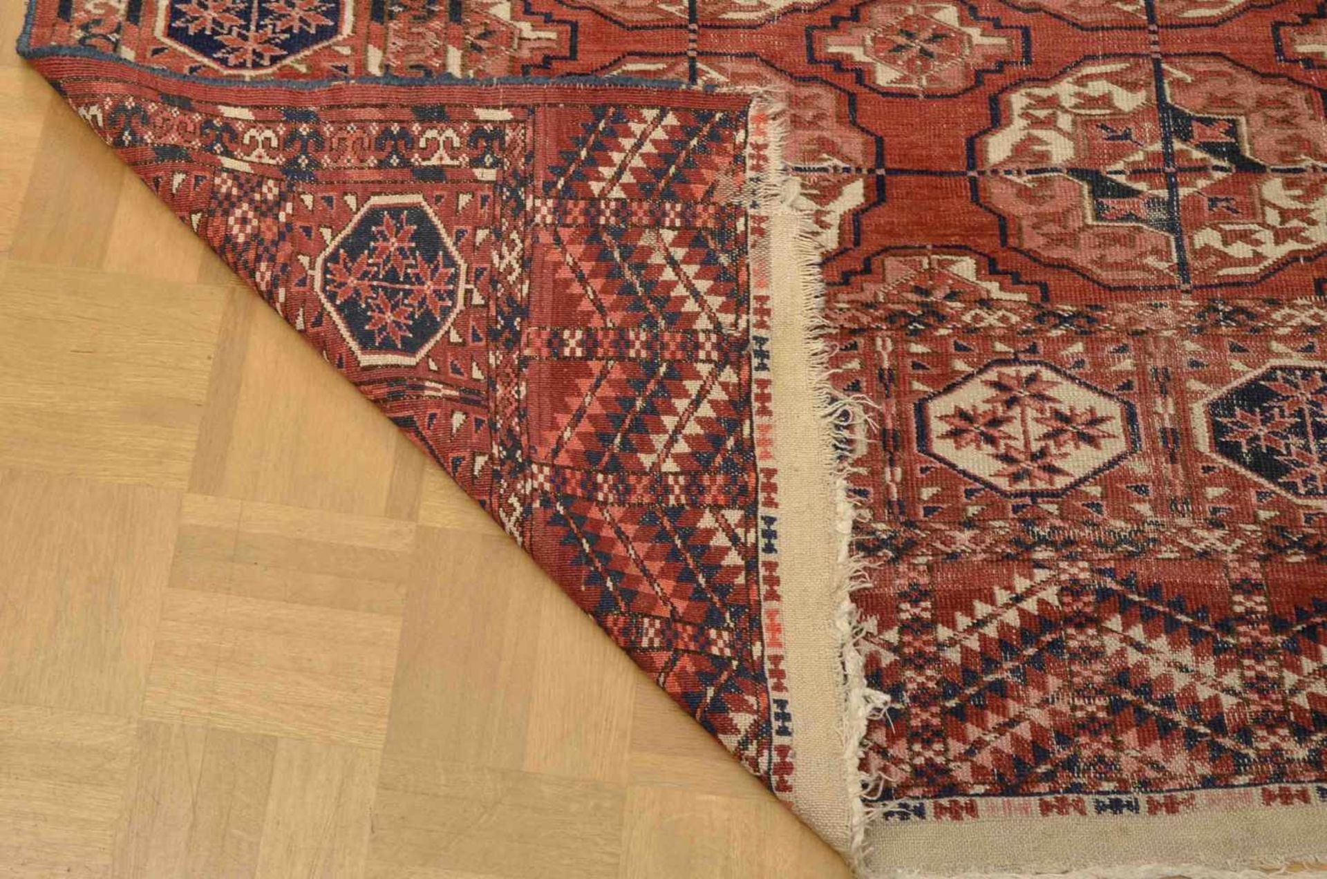 Tekke Turkmene Hauptteppiche, um 1900, 345x230/210cm - Bild 2 aus 2