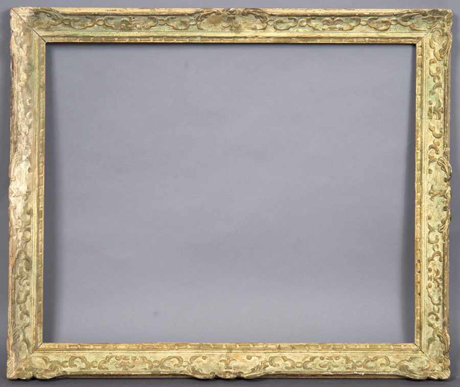 Impressionistenleiste, beige patiniert, floral beschnitzt, 70x86/8cm