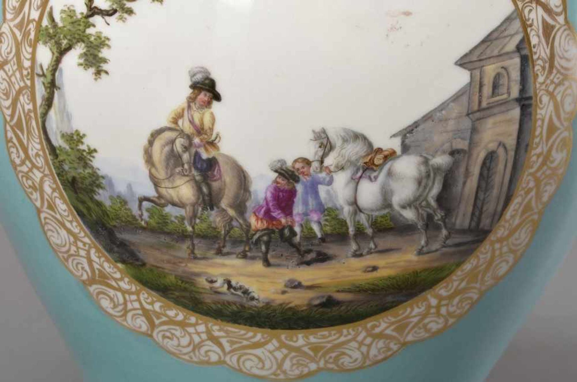 KPM Prunkvase "Watteau-Szenen" mit birnförmigem Korpus und seitlichen Henkeln sowie plastischen - Image 3 of 5