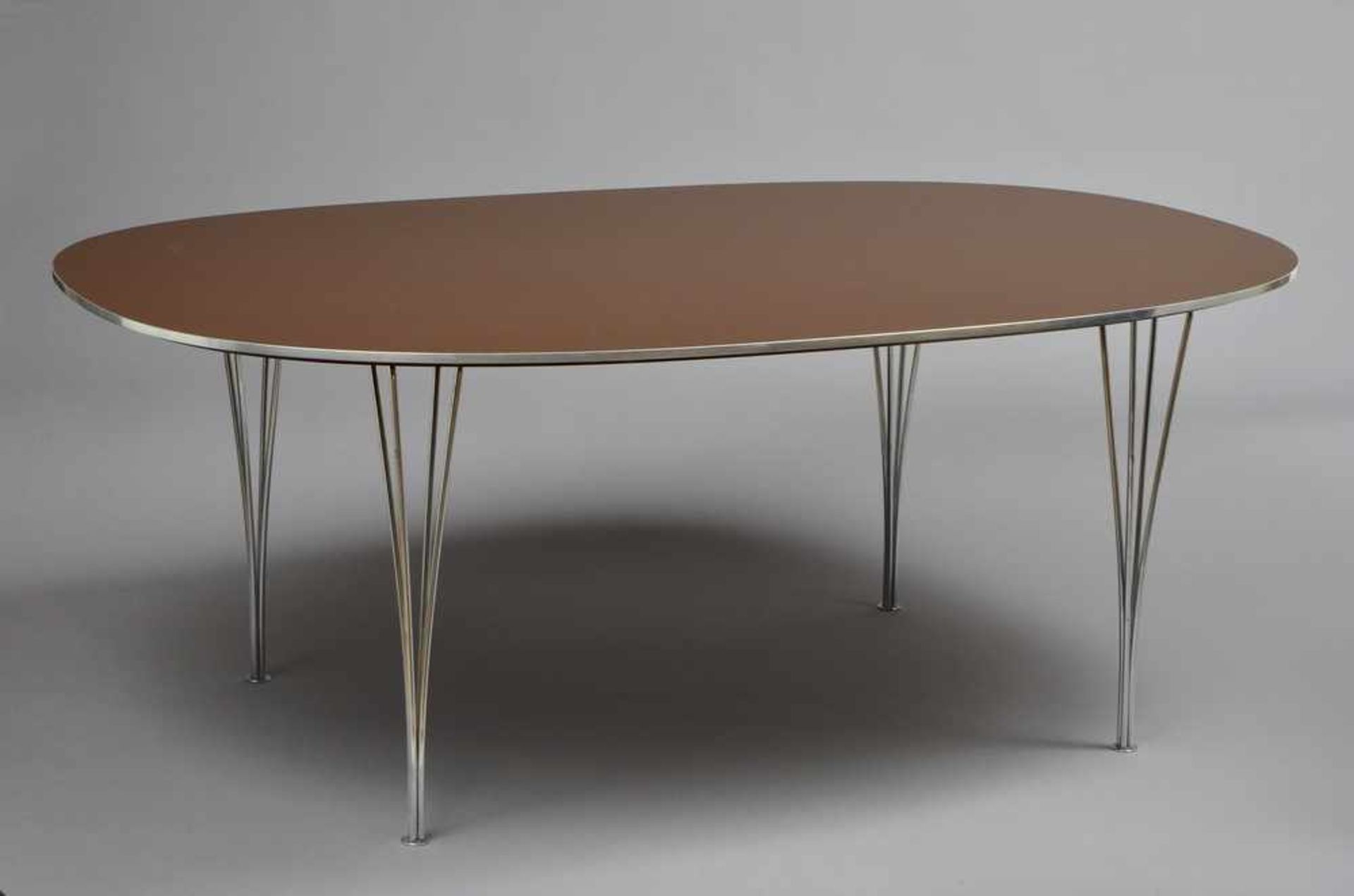 Tisch "Superellipse", Entw.: Piet Hein für Fritz Hansen, braun/Chrom, 71x180x120cm