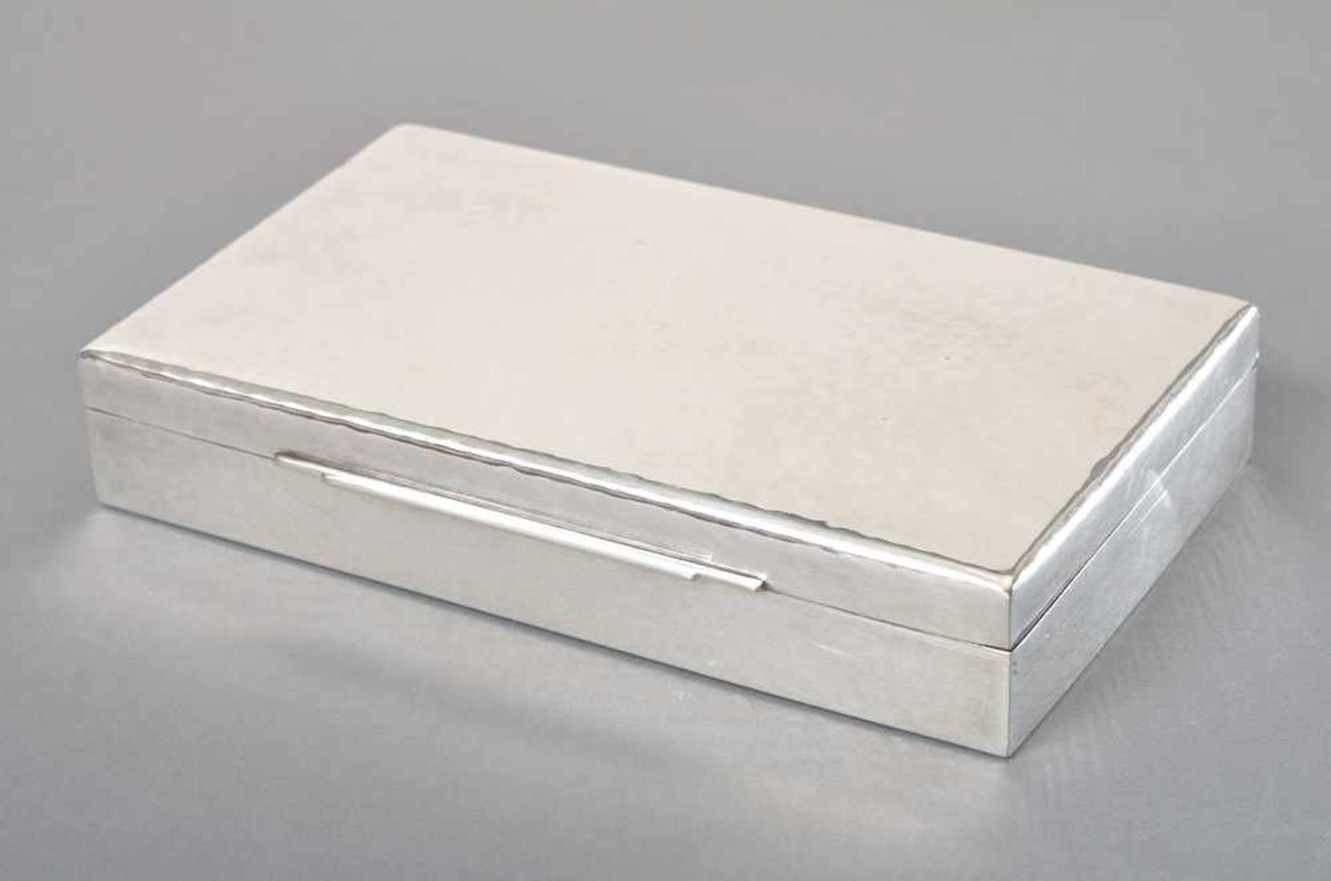 Rechteckiger martellierter Kasten mit Holzinterieur, Silber 835, 3,5x19,5x11cm