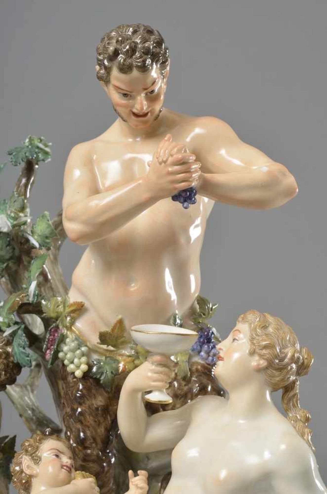 Meissen Gruppe "Bacchanten", Entwurf von Michel Victor Acier, Modellnr. D63, 19.Jh., H. 23,5cm, 1 - Image 4 of 6