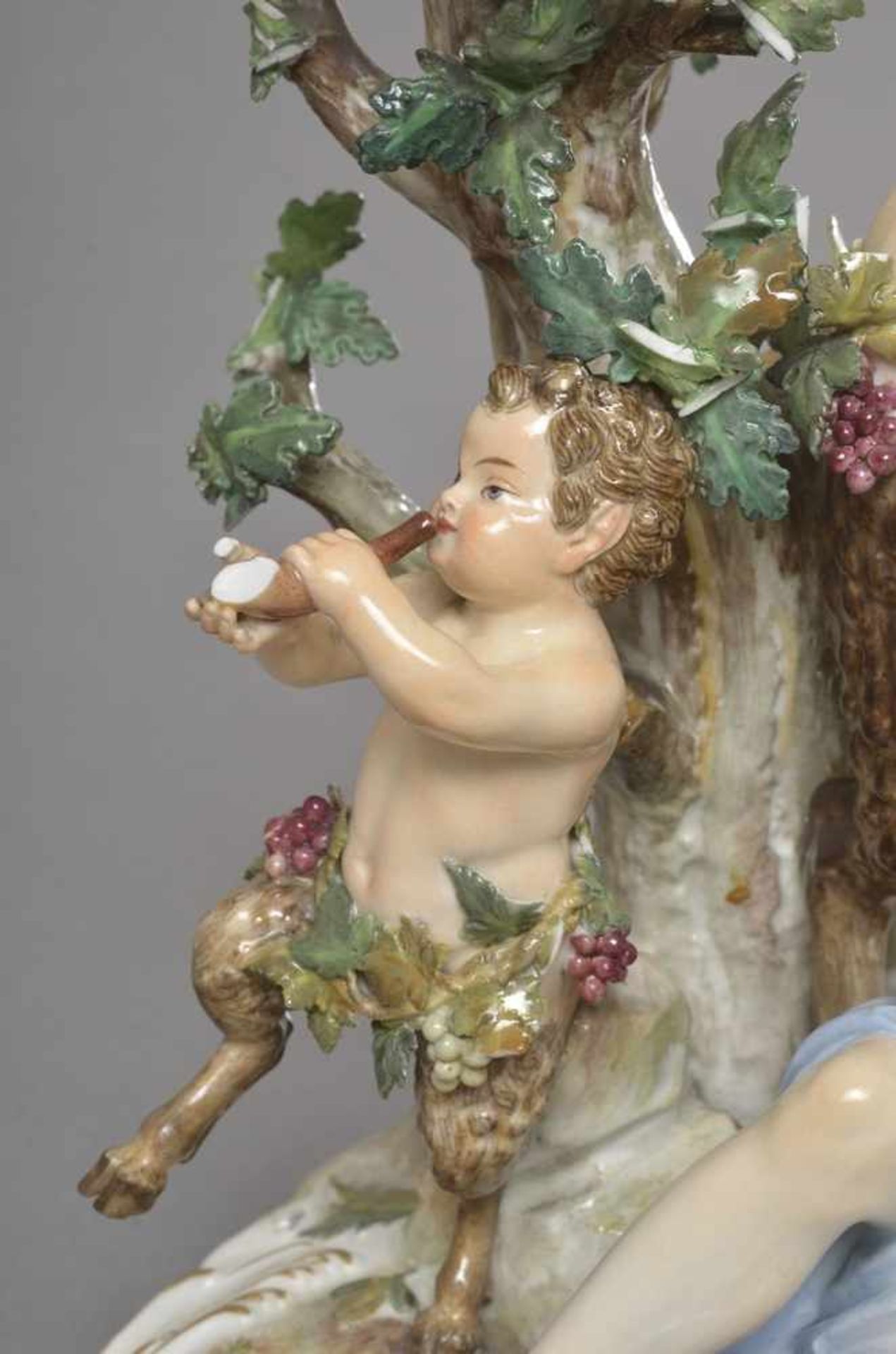 Meissen Gruppe "Bacchanten", Entwurf von Michel Victor Acier, Modellnr. D63, 19.Jh., H. 23,5cm, 1 - Image 5 of 6