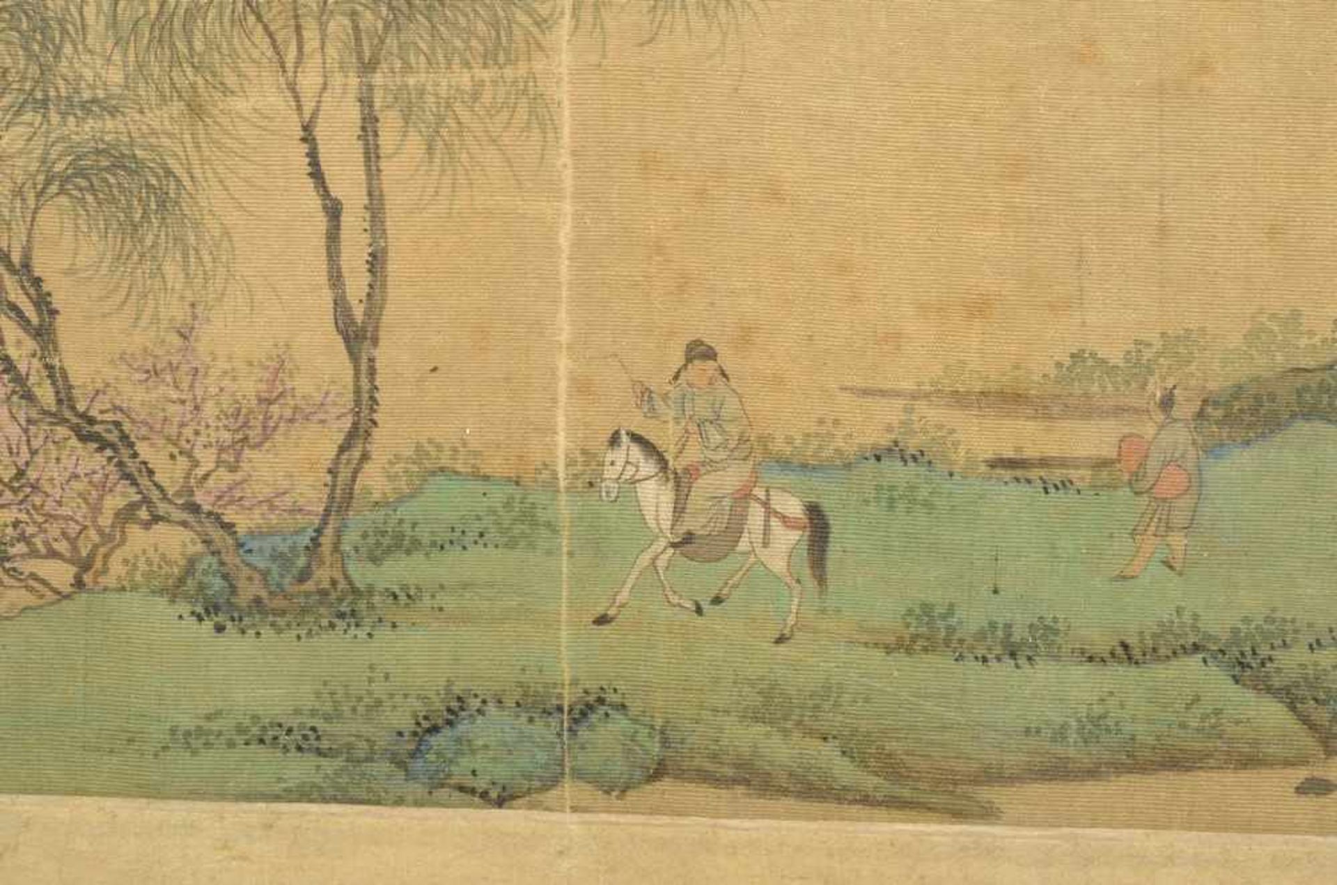 Chinesische Malerei auf Seide "Flußlandschaft mit Personenstaffage", mittig bezeichnet, 2 rote - Bild 4 aus 4