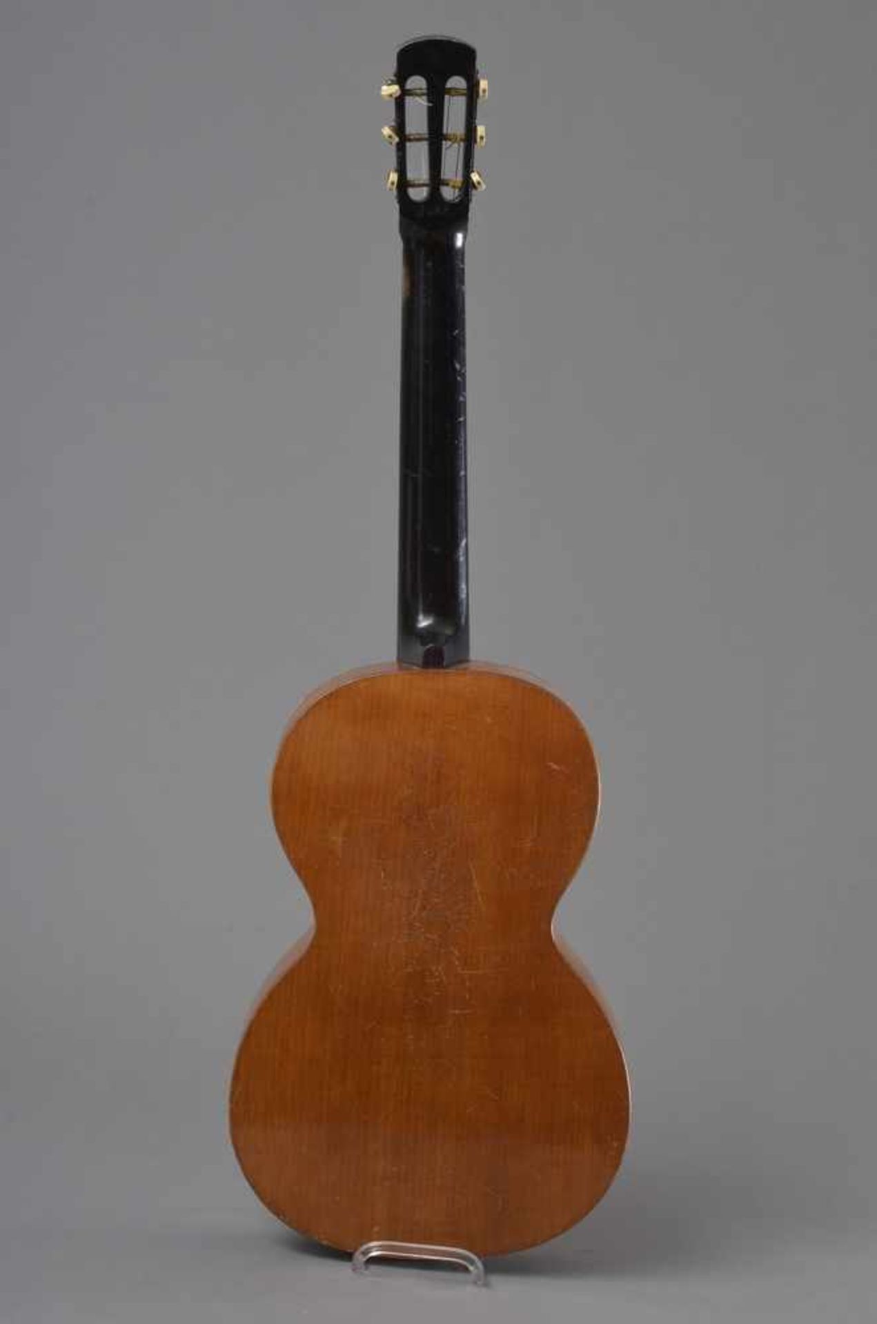 Historische Gitarre, Mensur 62cm, Gesamtlänge 93cm, Saitenhöhe 4-5mm, ca. 100 Jahre, spielbar - Image 2 of 8