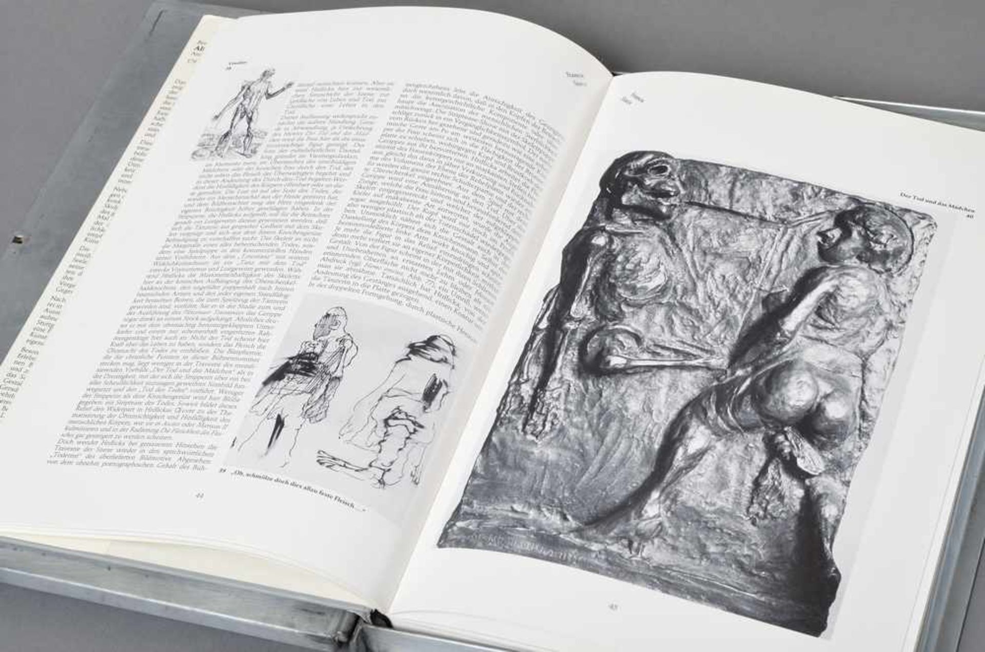 Hrdlicka, Alfred (1928-2009) "Anatomie des Leids", Buch in Schatulle mit Bronze Relief, 7/20, 36, - Bild 4 aus 5