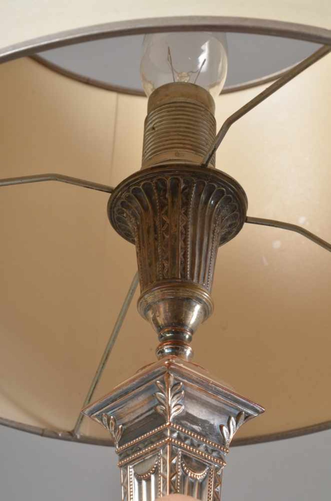 Englischer Leuchter als Lampe montiert, Copper plated, H. 30cm, etwas durchgeputzt - Bild 2 aus 2