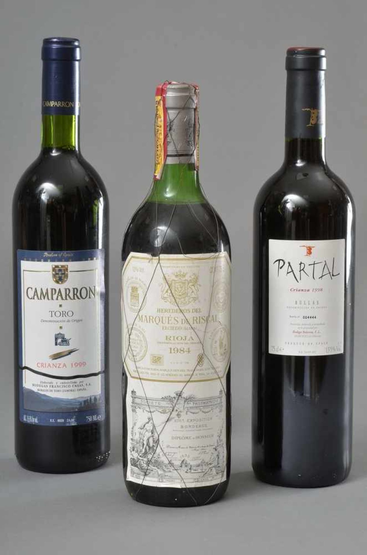 3 Diverse Flaschen spanischer Rotwein: 1984 Marques de Riscal, Rioja DO, Elciego (Alava), 1998