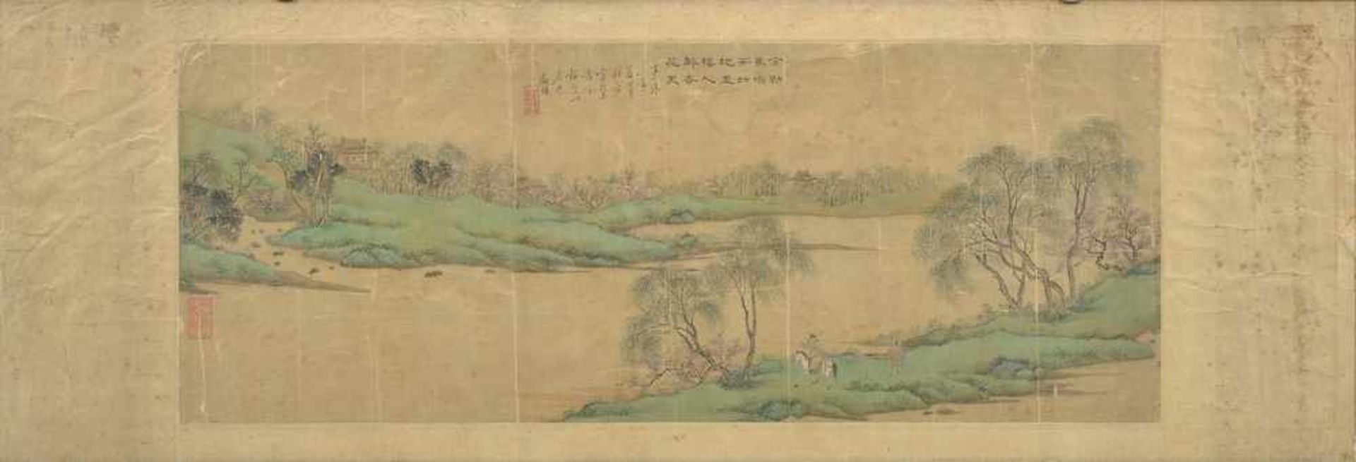 Chinesische Malerei auf Seide "Flußlandschaft mit Personenstaffage", mittig bezeichnet, 2 rote - Bild 2 aus 4