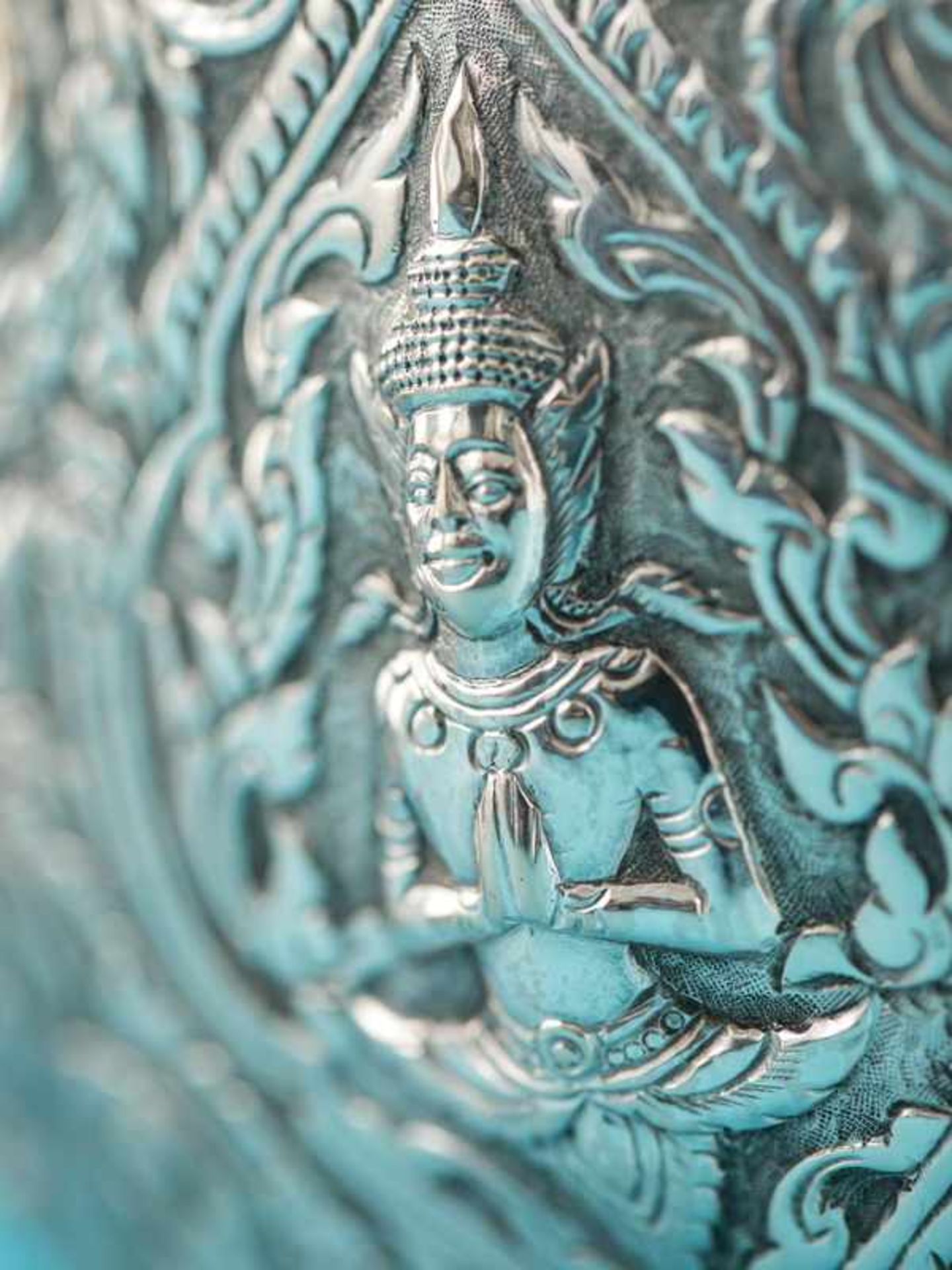 Tablett und Schale, Thailand, 20. Jh. Sterling-Silber (Tablett, ca. 479 g) und versilbert ( - Bild 7 aus 7