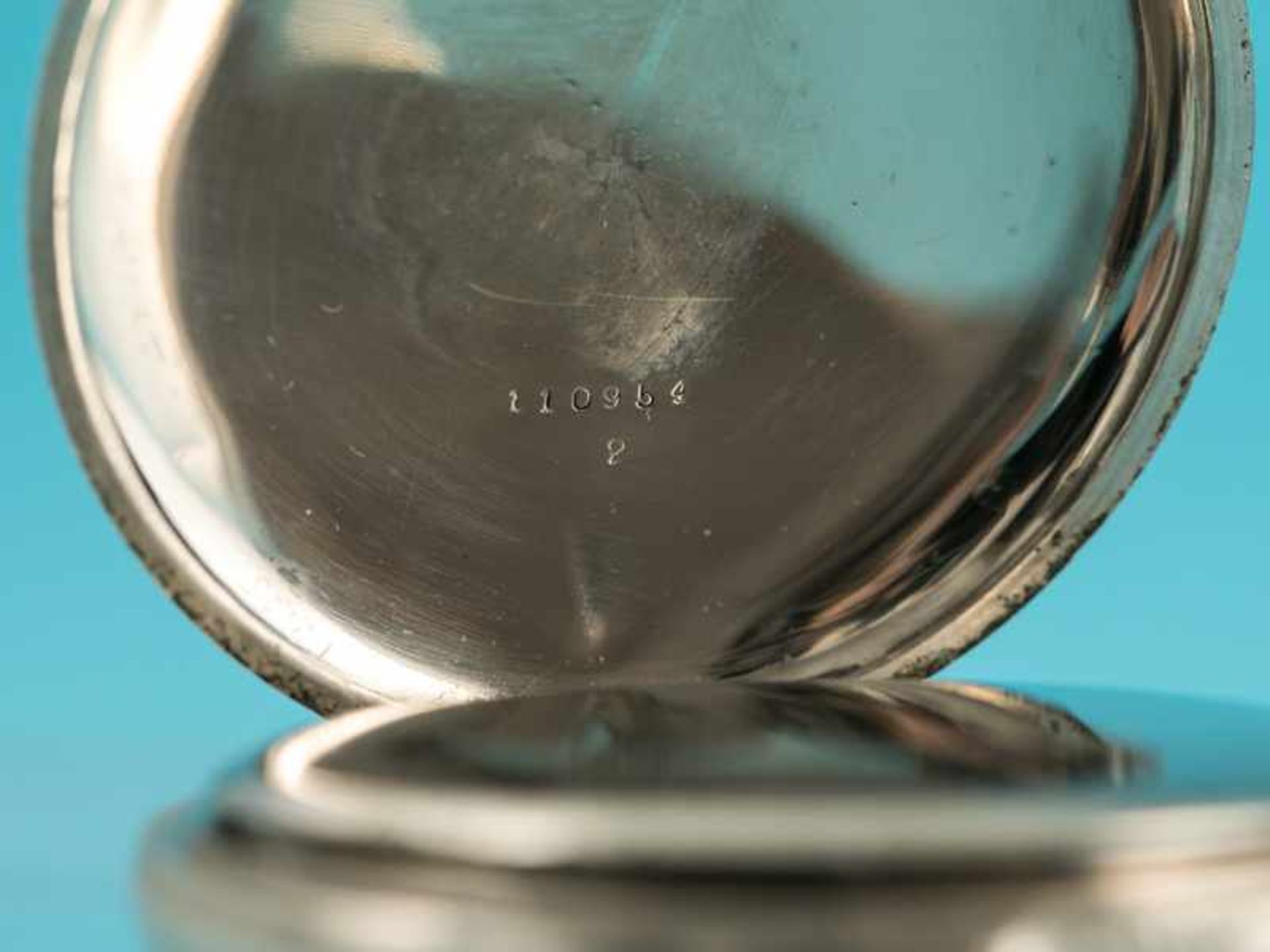 Chronograph mit Stoppfunktion, Anfang 20. Jh. Nickel. Gesamtgewicht ca. 95,9 g. Creméfarbenes - Bild 2 aus 5
