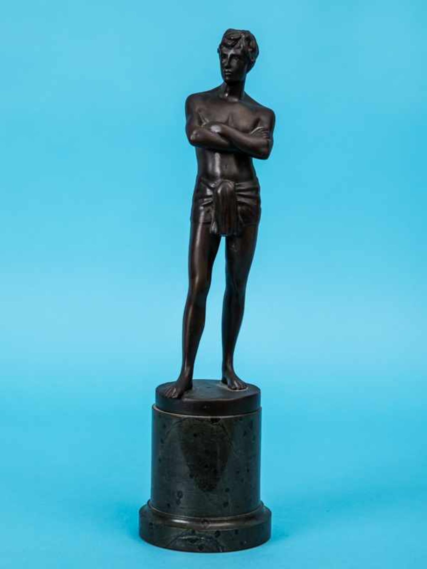 Figurenplastik "Junger Athlet mit Lendenschurz", bezeichnet "Cartinet", Frankreich 1. Hälfte 20. Jh.