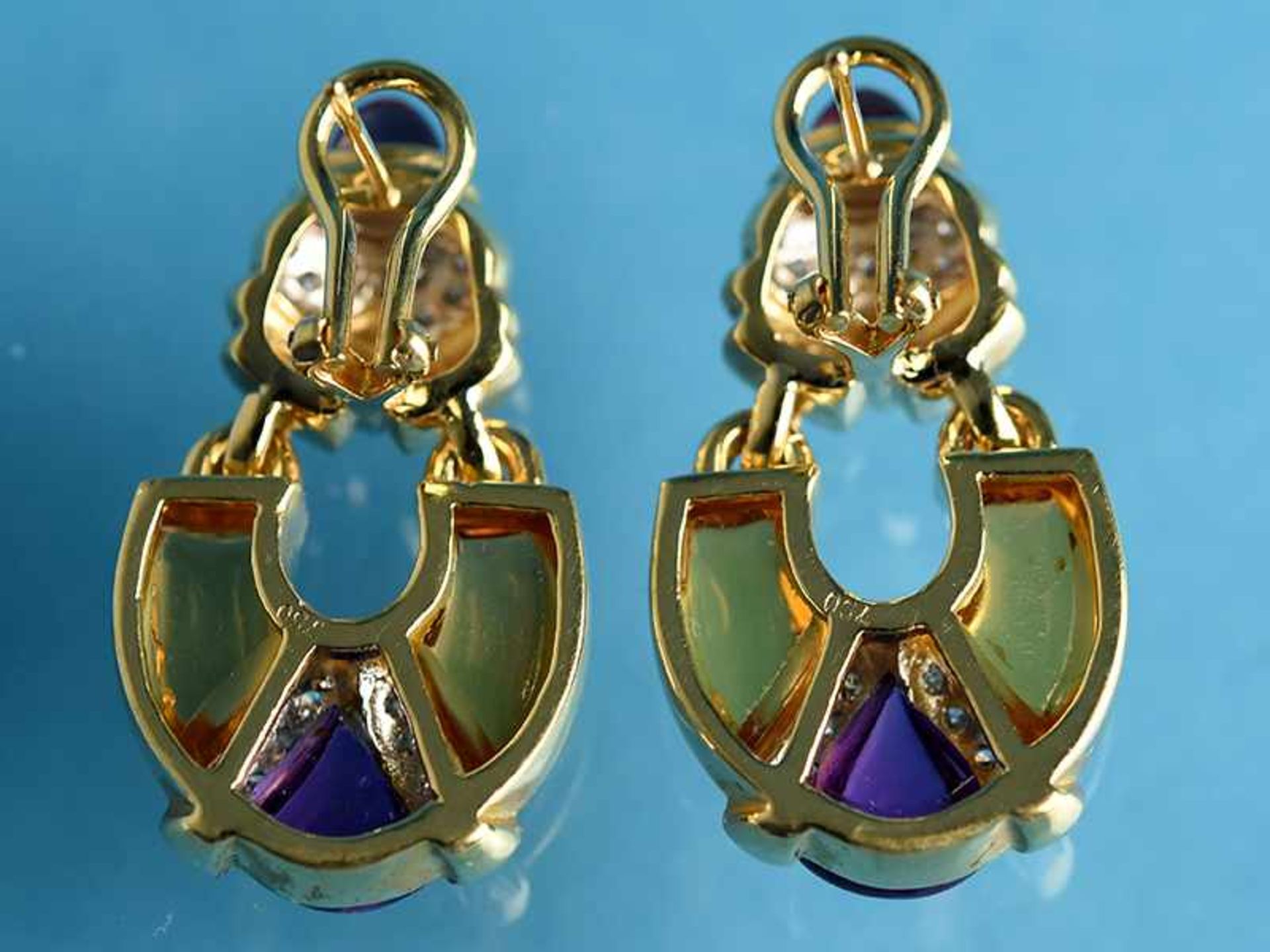 Paar Ohrclips mit Citrin, Amethyst, Turmalin und kleinen Diamanten, zusammen ca. 0,34 ct, wohl, - Bild 3 aus 4