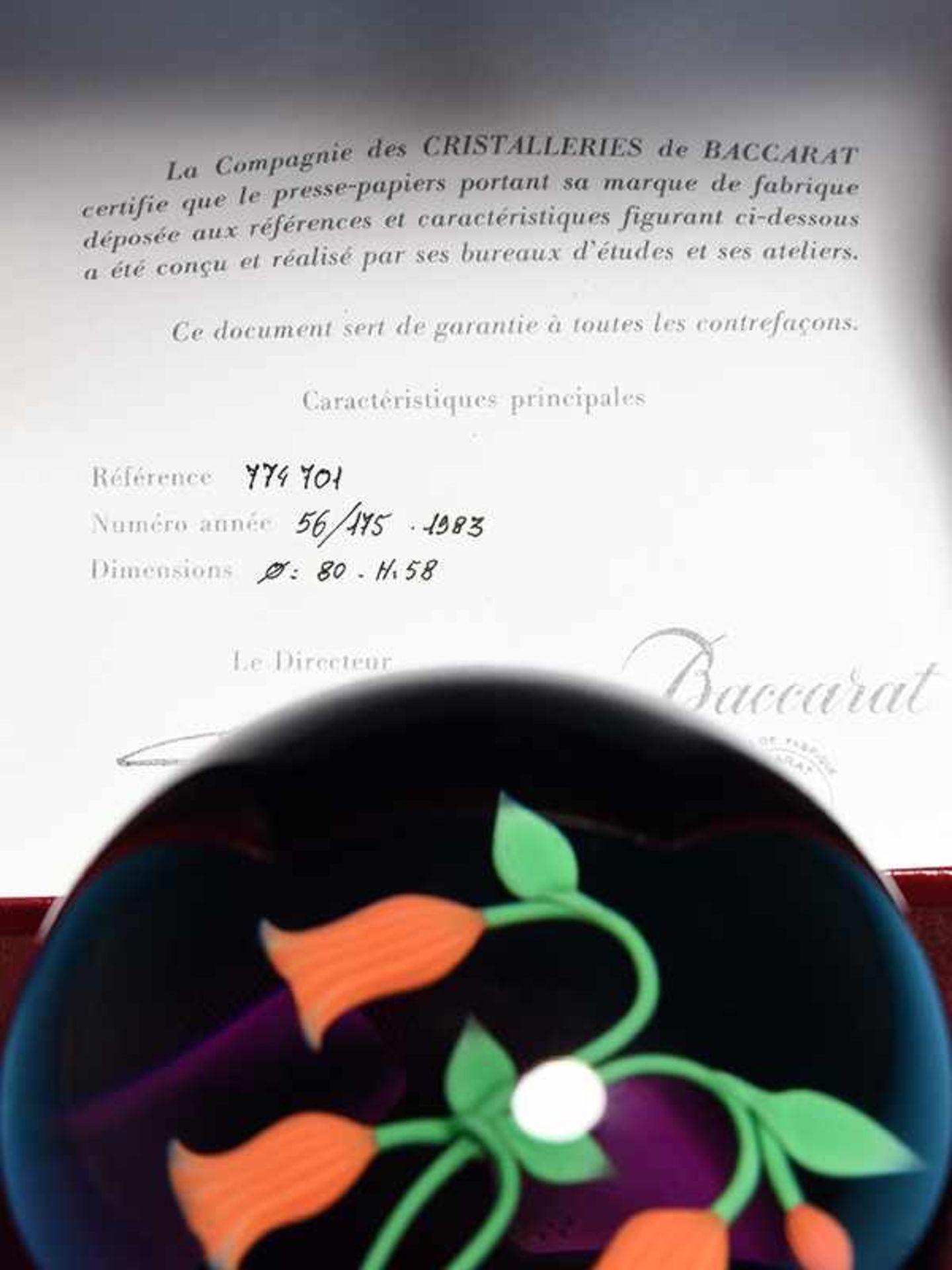 Paperweight, "Campanule rosé", Baccarat, Frankreich, 1983. Farbloses Glas mit bunten Einschmelzungen - Bild 2 aus 4