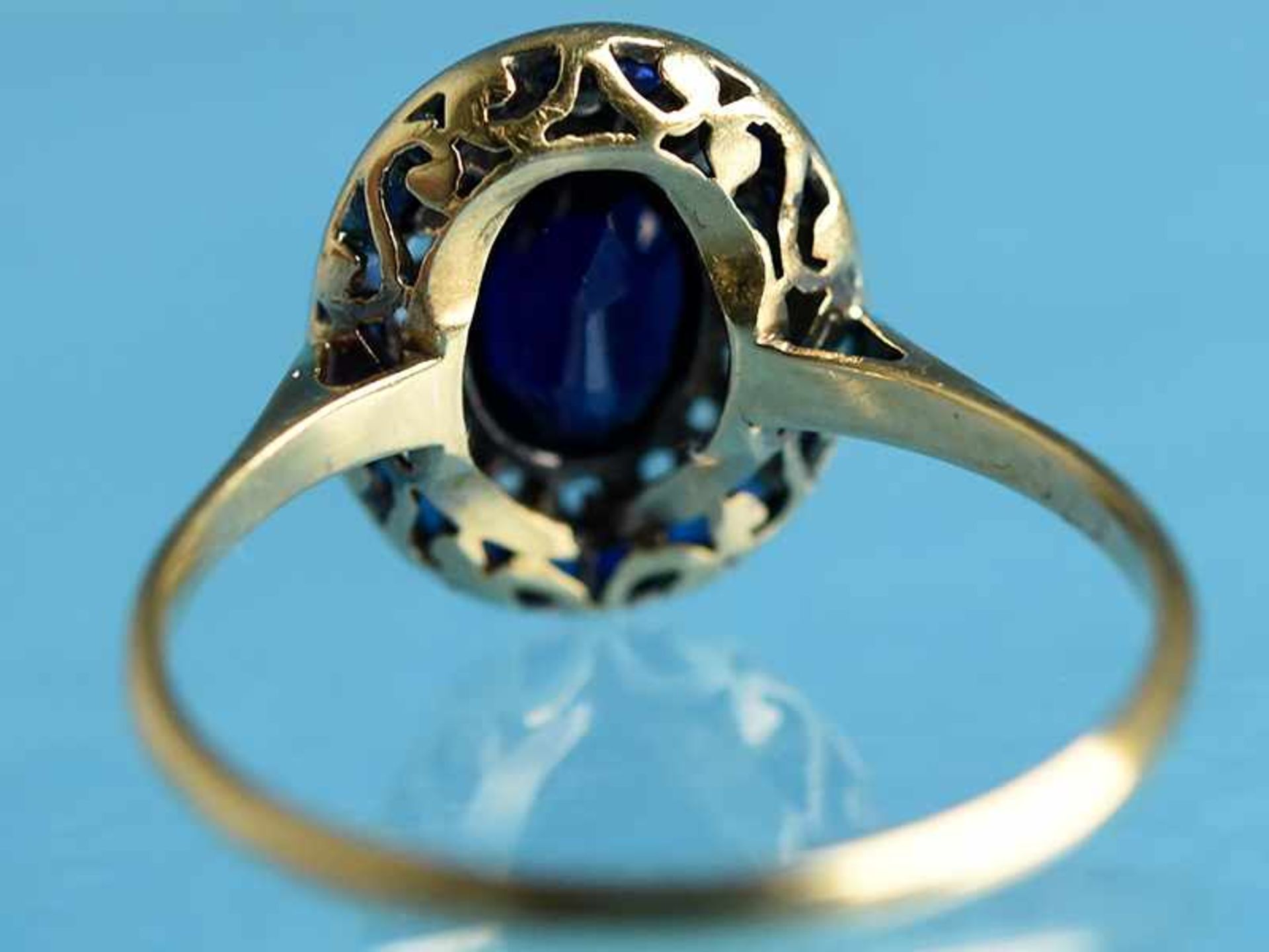 Ring mit Saphiren, blauem Farbstein und Diamantrosen, zusammen ca. 0,1 ct, Frankreich, Art Deco - Bild 3 aus 4