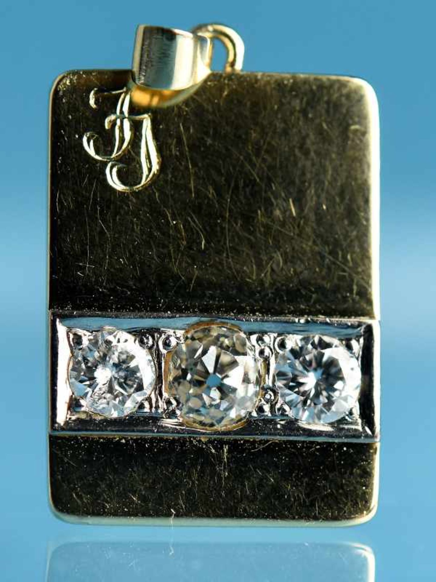 Anhänger mit 3 Altschliff-Diamanten, zusammen ca. 0,6 ct, 20. Jh. 585/- Gelb- und Weißgold.