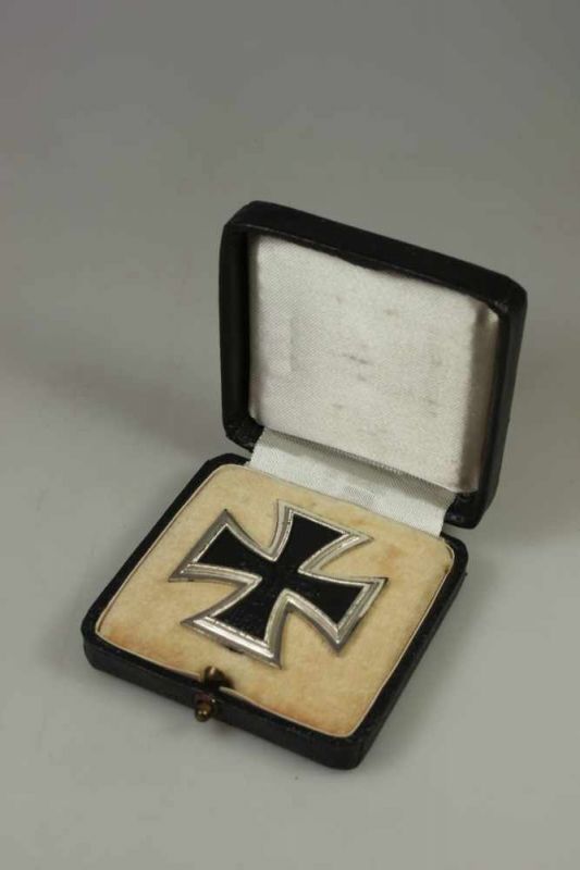 Eisernes Kreuz 1. Klasse, Abzeichen 3. Reich mit Verleihungsurkunde, ausgestellt an den