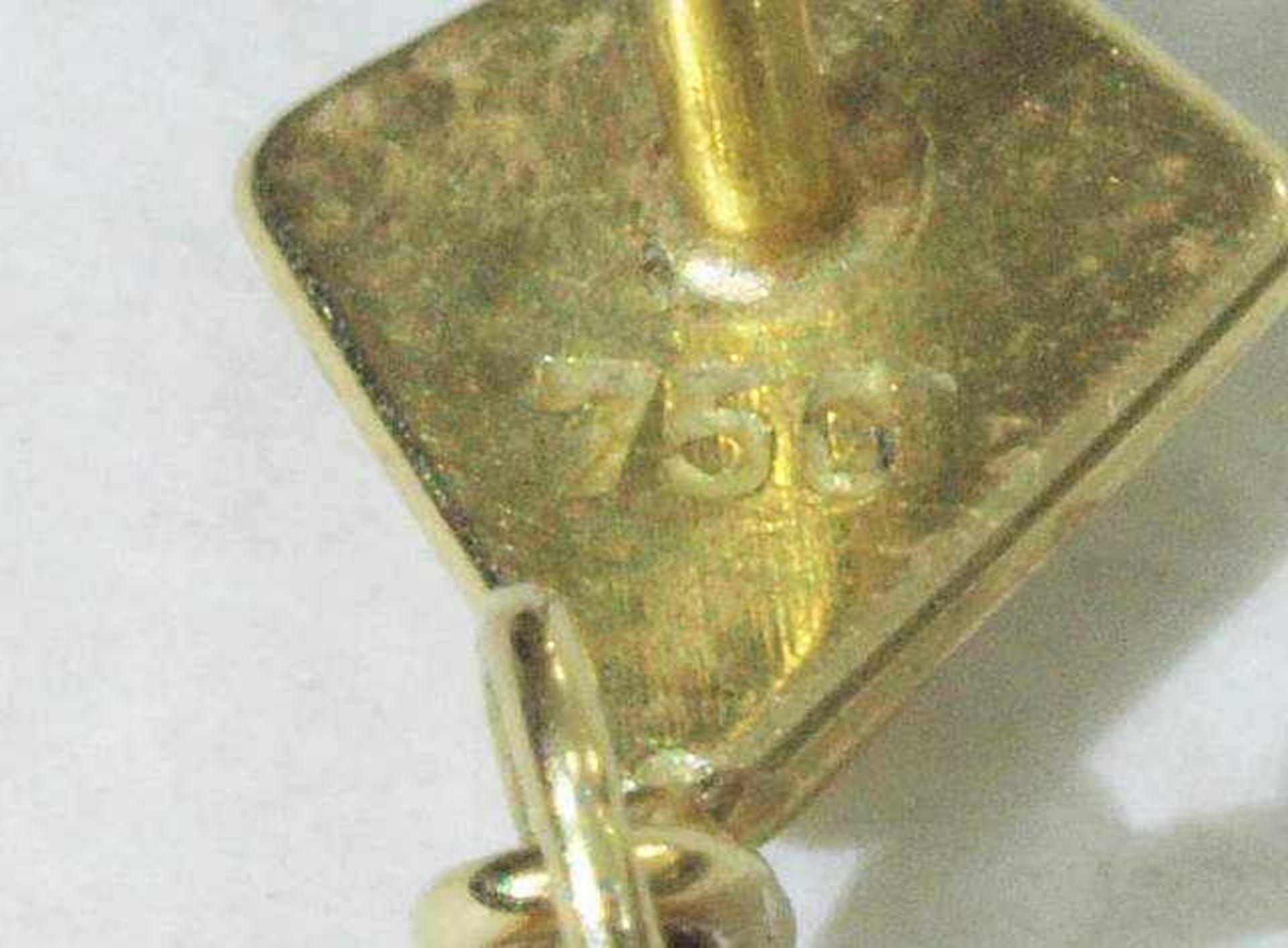 Paar Ohrstecker. Paar Ohrstecker, 750er Gelbgold, besetzt mit je einem Amethyst. Höhe 2,7 cm, ca. - Bild 4 aus 4