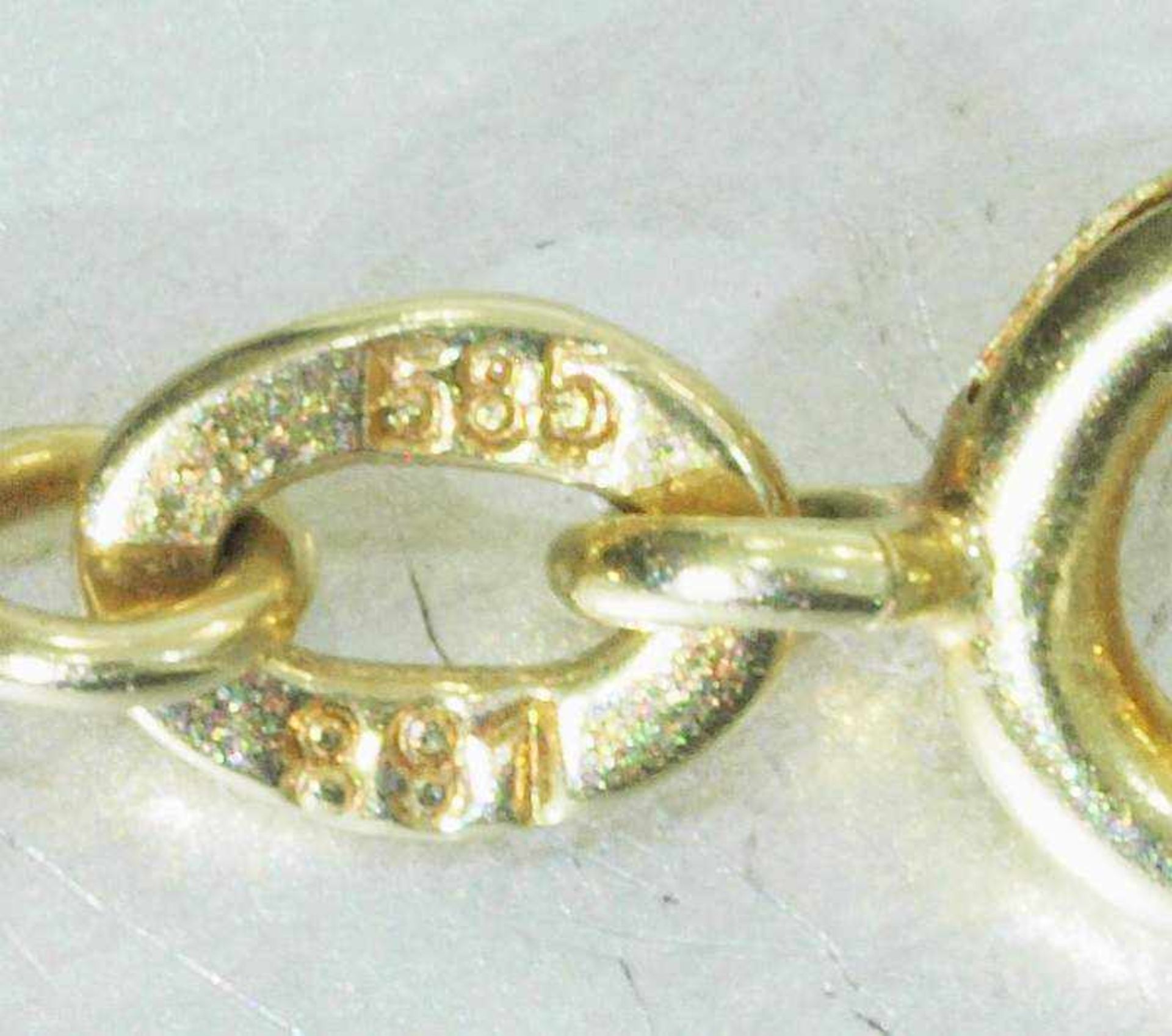 Lange Kette mit Kugeln unterbrochen. Lange Kette mit Kugeln unterbrochen. 585er Gelbgold. Ca. 24,7 - Bild 4 aus 4