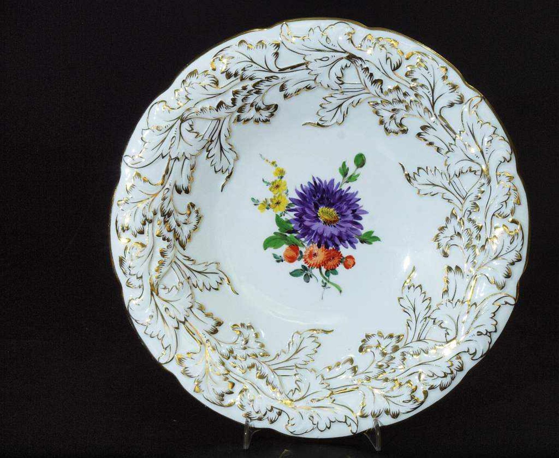 Prunkschale. Prunkschale. MEISSEN, alte Form Nr. C 113. Im Spiegel farbige Blumenbemalung. floral - Bild 2 aus 4