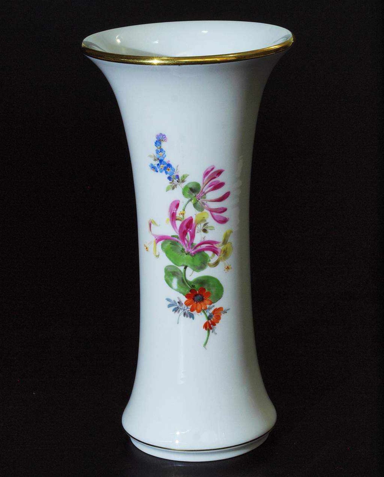 Stangenvase. Stangenvase. MEISSEN 1924 -1934. Hohe, schlanke konkav geschweifte Form, beidseits - Bild 3 aus 4