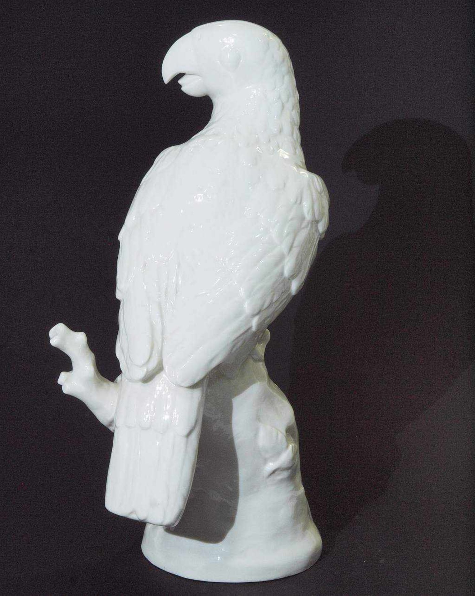 Papagei auf Natursockel. Papagei auf Natursockel. NYMPHENBURG Marke 1997. Modell Nr. 180. - Bild 3 aus 5