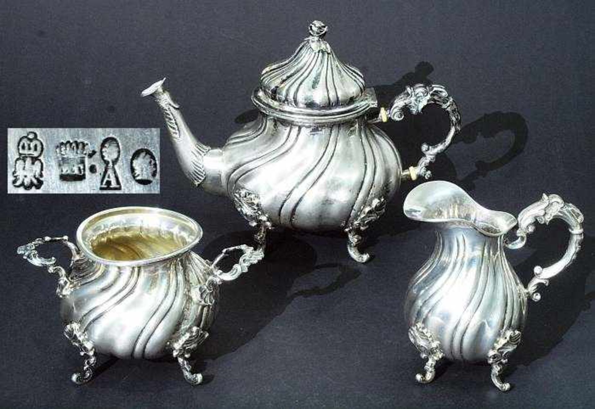 Teeservice. Teeservice, 3tlg., bestehend aus Teekanne, Milch und Zucker. Georg ROTH & Co., Hanau, (