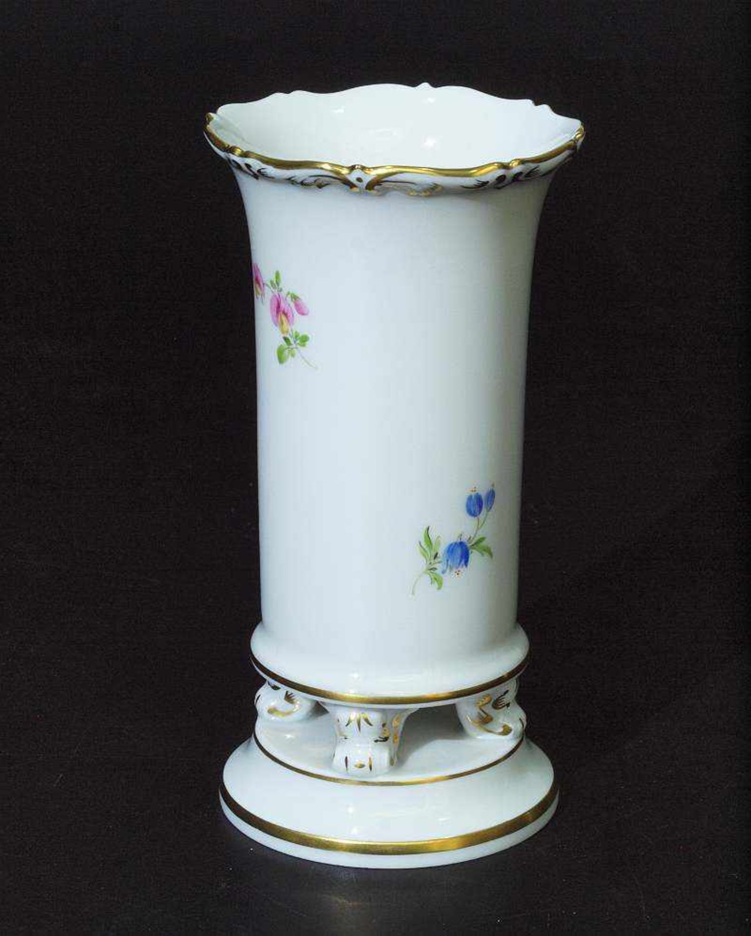Biedermeier-Vase. Biedermeier-Vase. MEISSEN nach 1934, 1. Wahl. Modell von 1815. Auf runder - Bild 3 aus 4