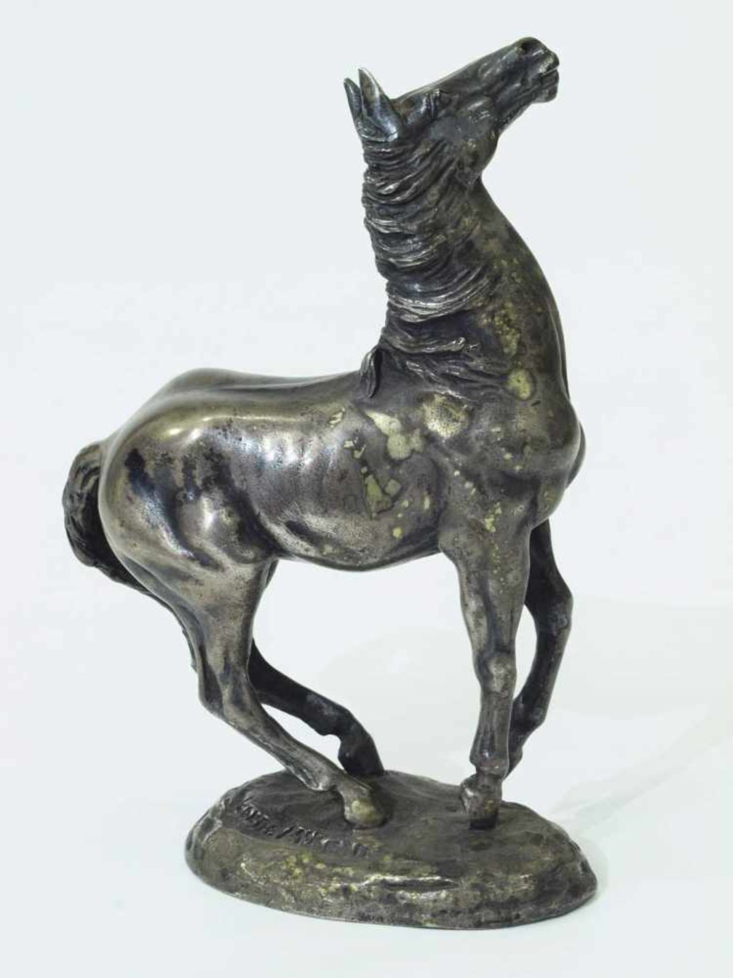 Skulptur "Sich aufbäumendes Pferd". Skulptur "Sich aufbäumendes Pferd", die erste Silberskulptur der - Bild 3 aus 5