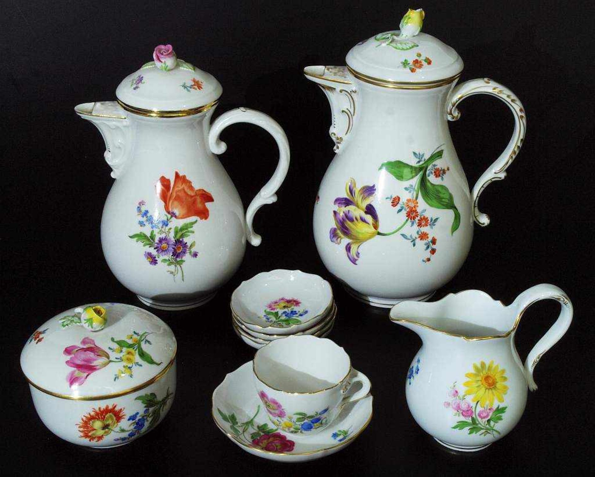 MEISSEN Service. MEISSEN-Service. Nach 1954, 1. Wahl: Farbige Blumenbemalung, gold staffiert. Je 6er - Bild 3 aus 5