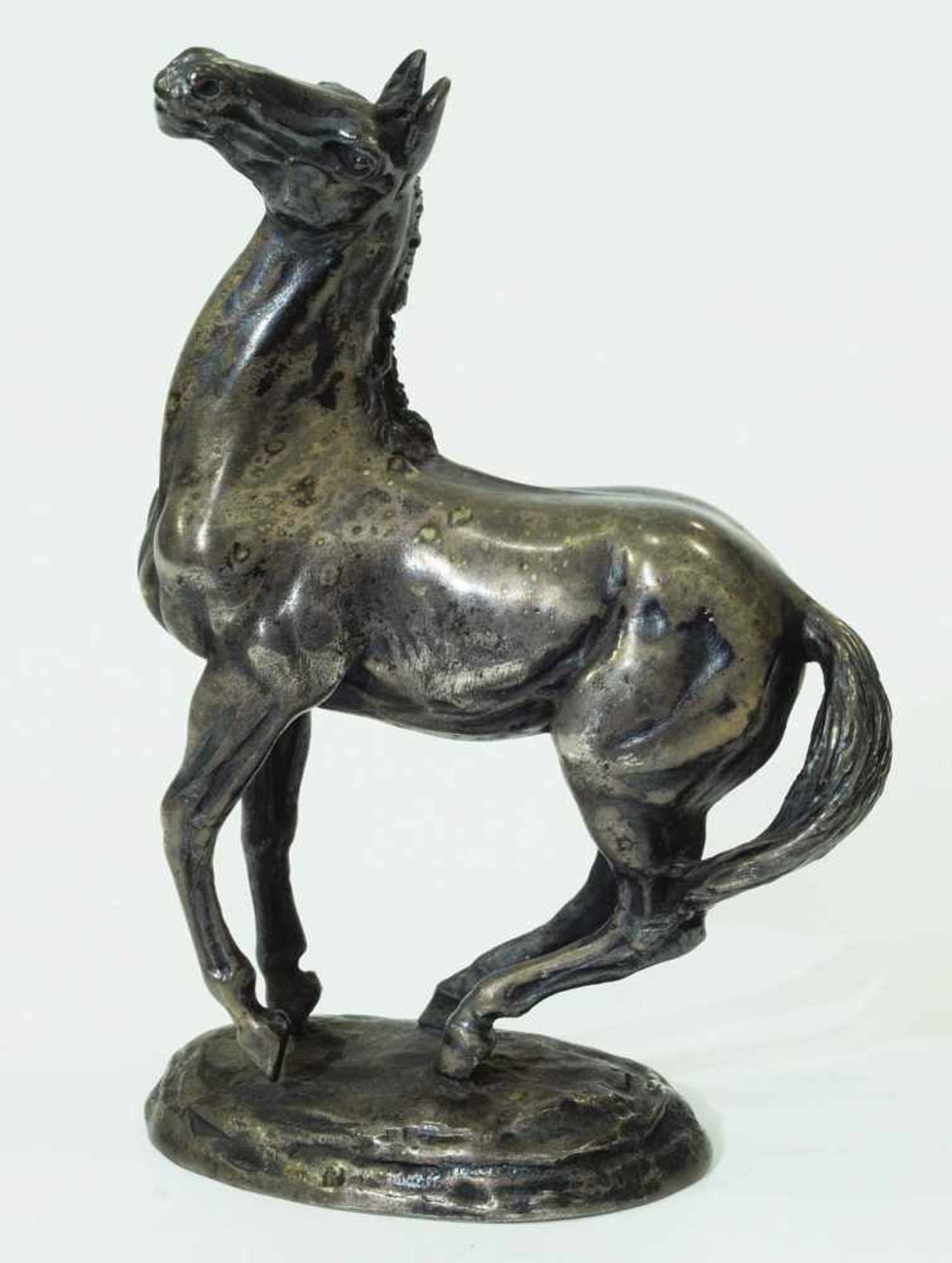 Skulptur "Sich aufbäumendes Pferd". Skulptur "Sich aufbäumendes Pferd", die erste Silberskulptur der - Bild 2 aus 5