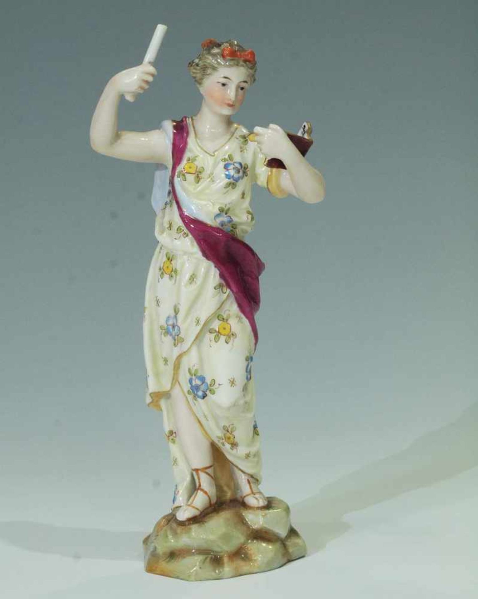 Porzellanfigur "Allegorie der Musik". Porzellanfigur "Allegorie der Musik". ACKERMANN & FRITZE, 1. - Bild 2 aus 6