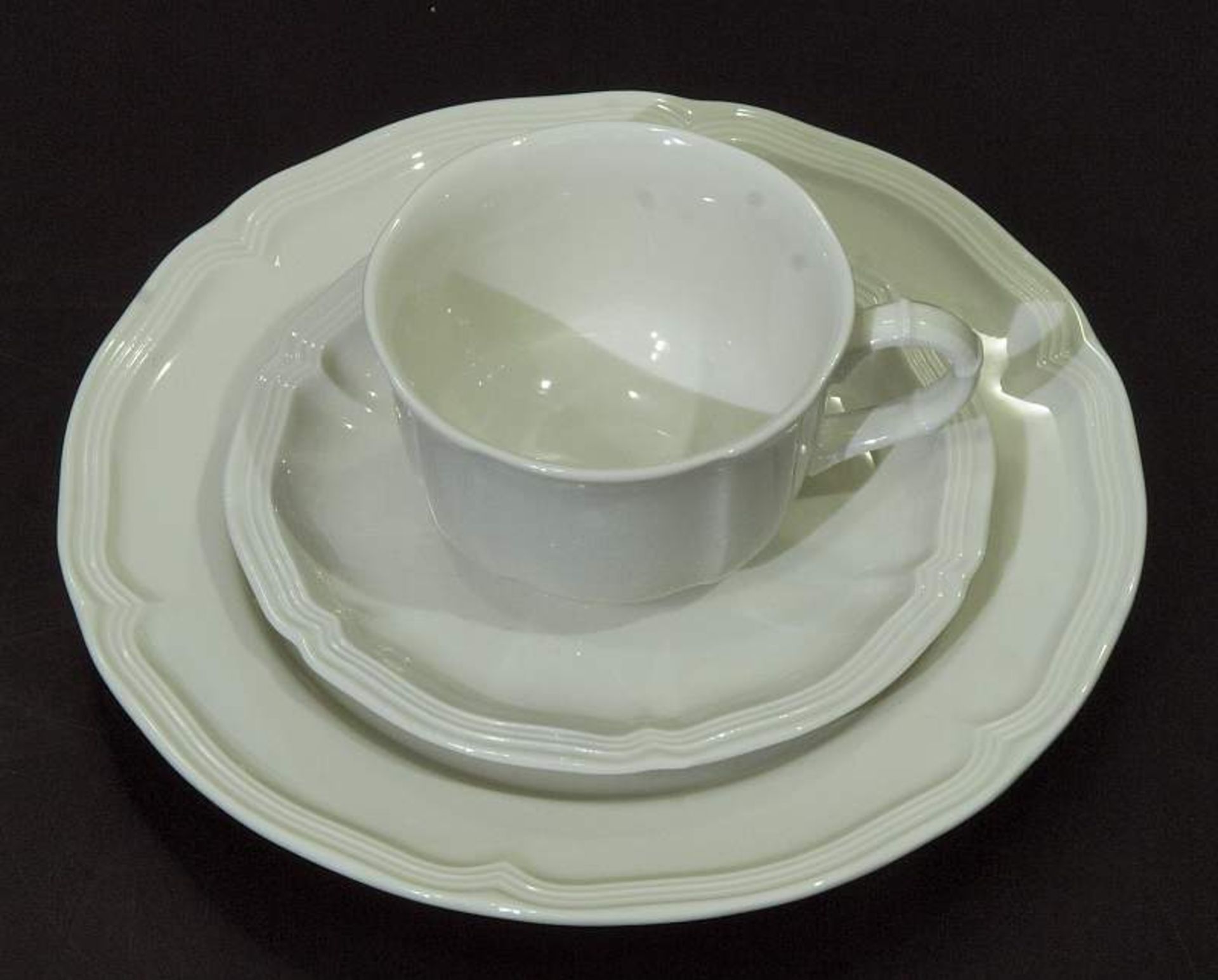 Umfangreiches Service. VILLEROY & BOCH. Umfangreiches Service. VILLEROY & BOCH, Dekor MANOIR, - Image 6 of 8