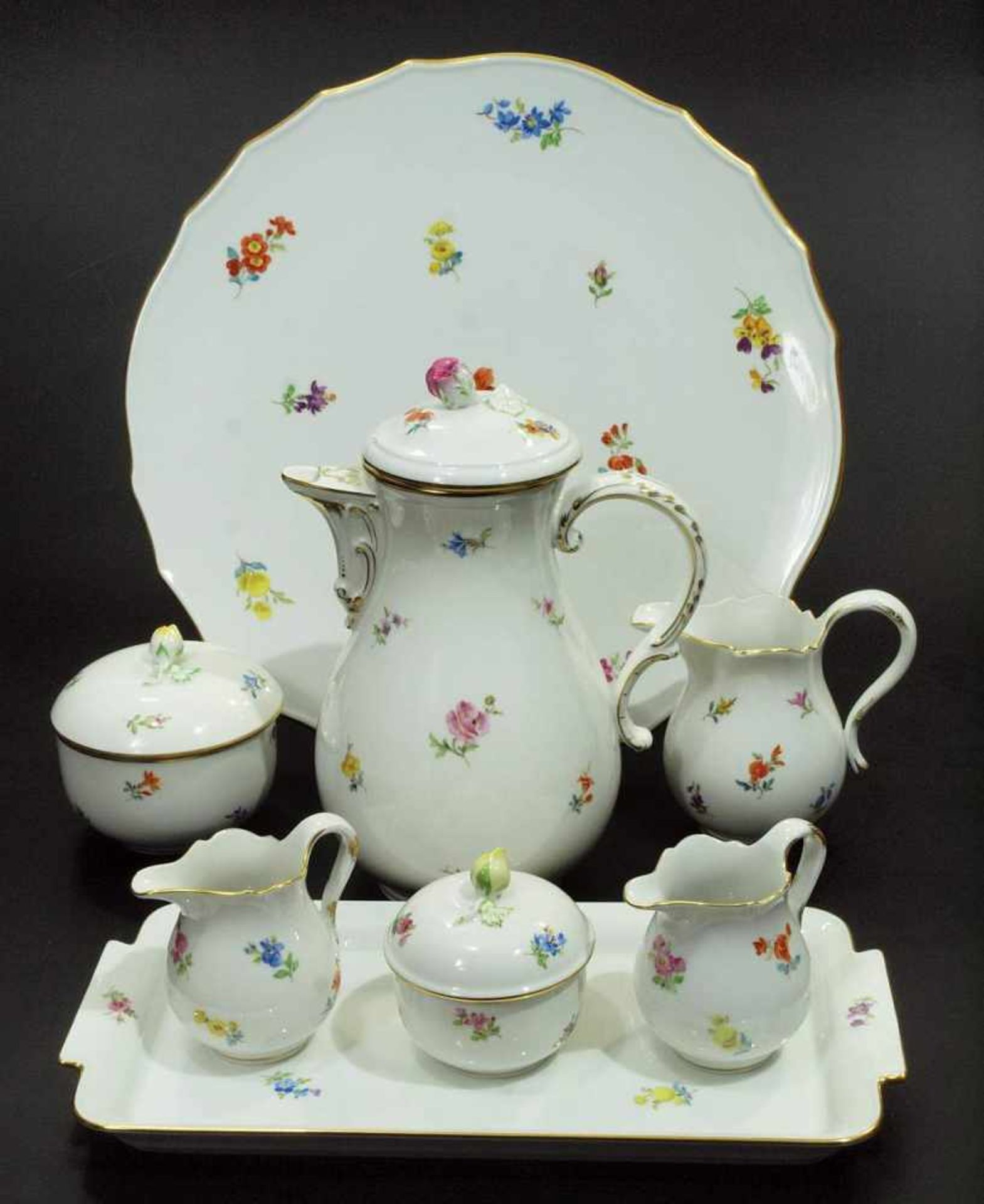 Kaffeeservice "Streublumendekor". Kaffeeservice "Streublumendekor". MEISSEN Marke 1957 - 1972, 1. - Bild 3 aus 5