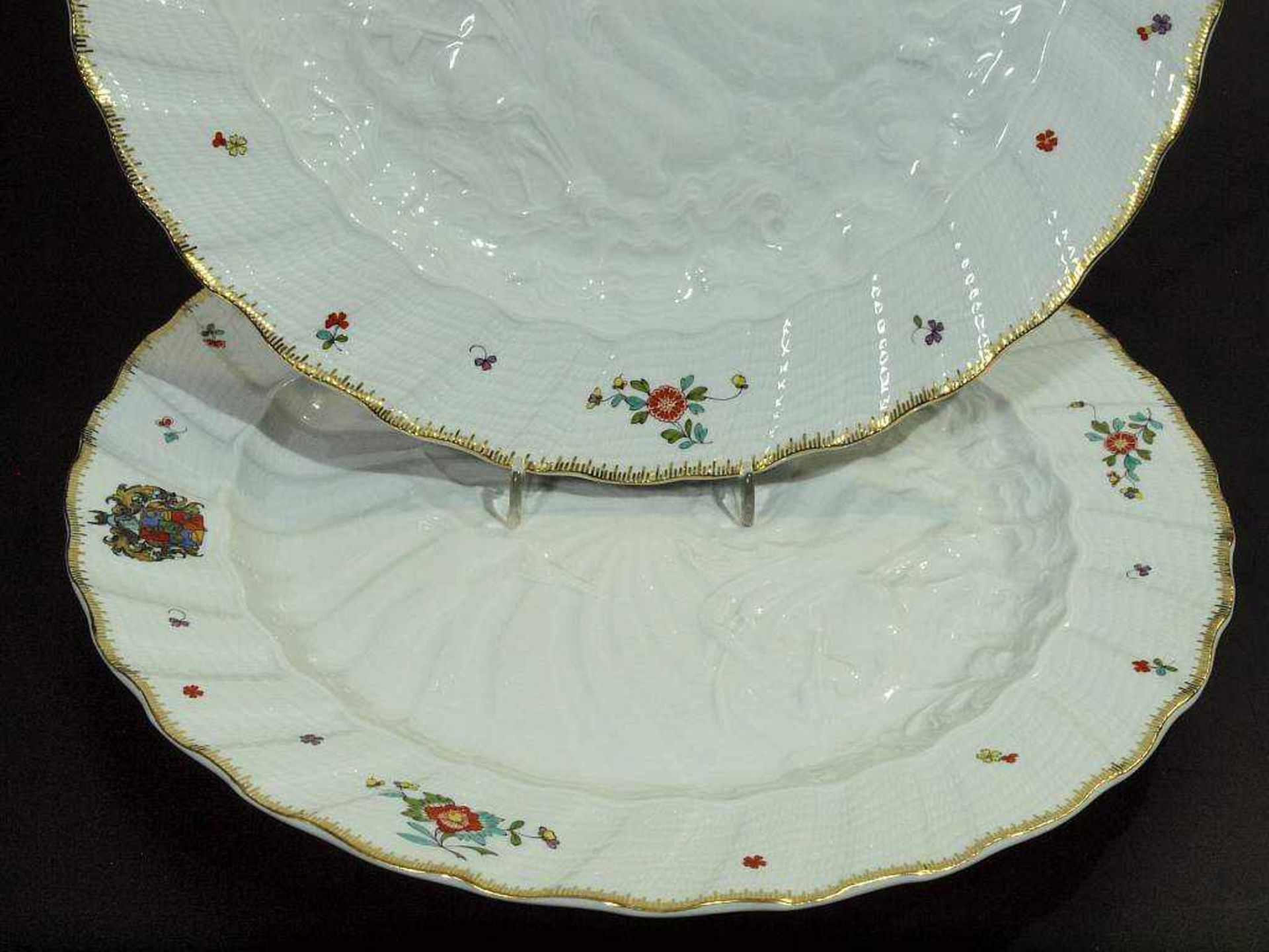 Paar Schwanenservice Platzteller. MEISSEN. Paar Schwanenservice Platzteller. MEISSEN nach 1970, 1. - Image 4 of 7