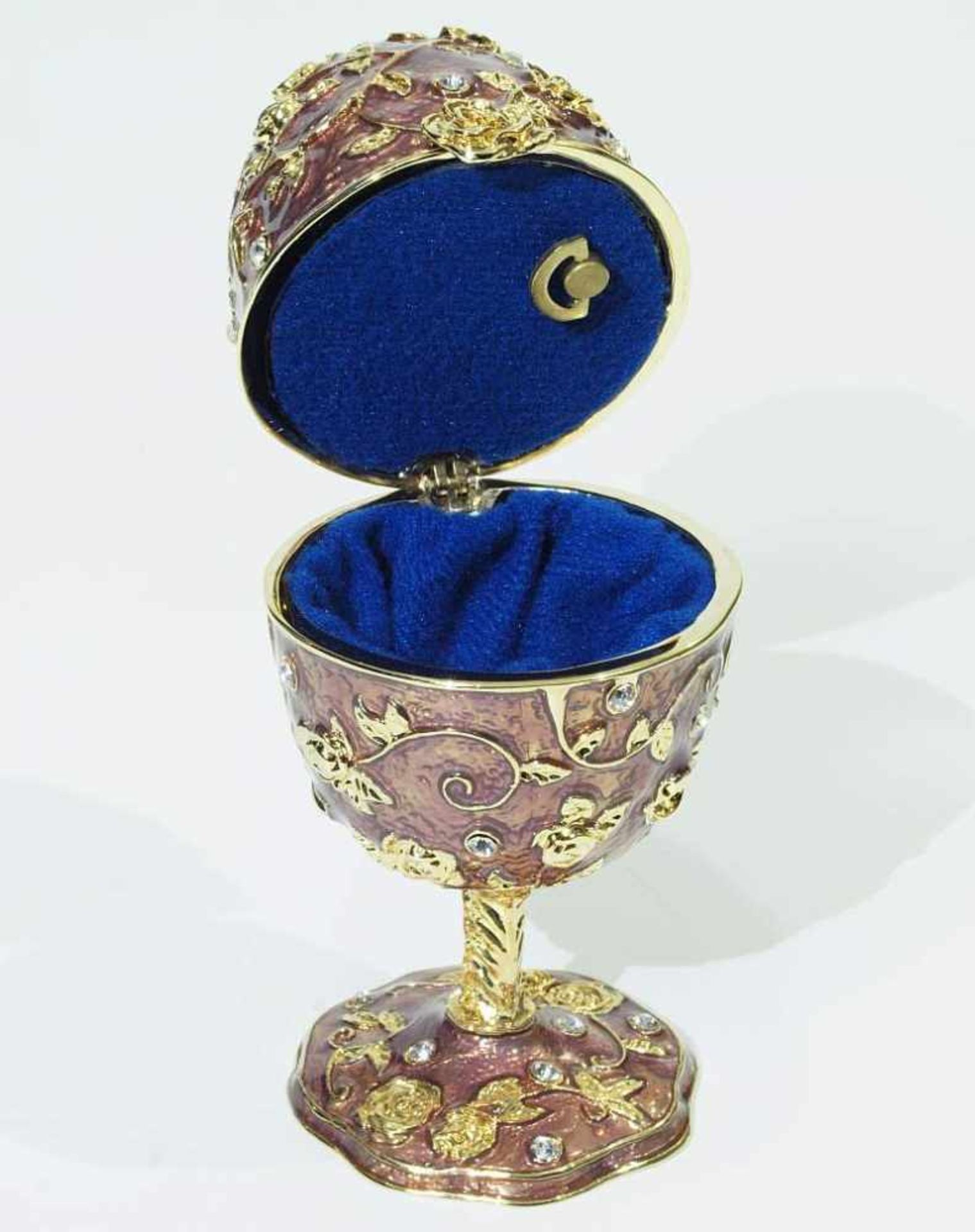 Spieluhr-Schmuck-Ei. Spieluhr-Schmuck-Ei. Im Fabergé-Stil aus der Sammlung "Schätze der - Bild 4 aus 4