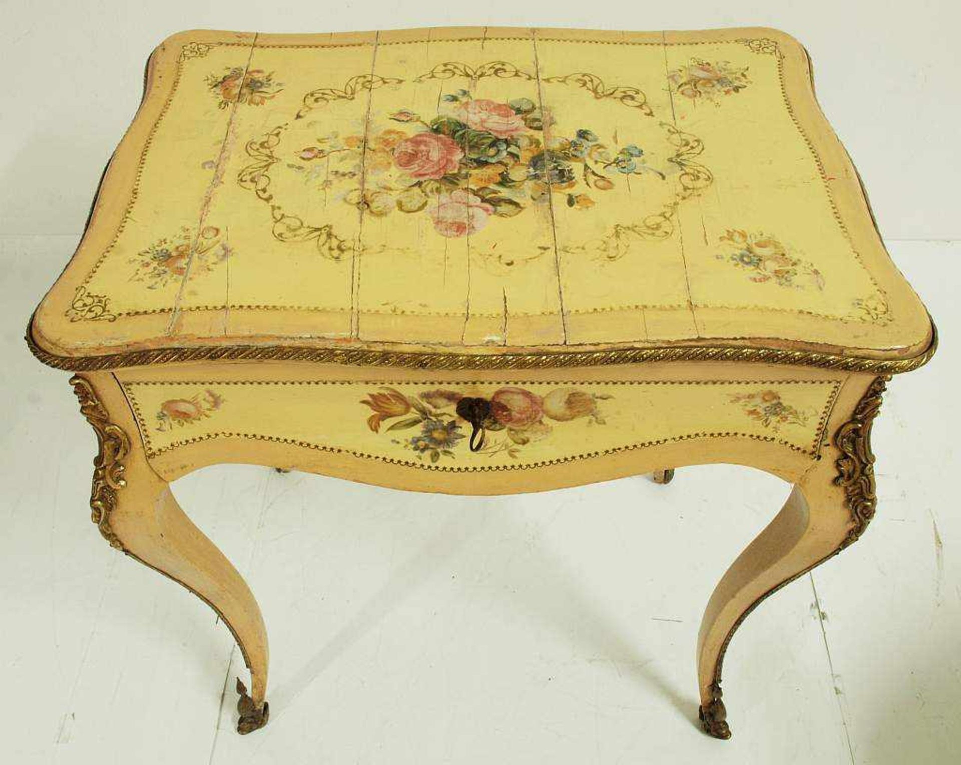 Schminktisch mit Armlehnstuhl. Schminktisch mit Armlehnstuhl. 1) Schreibtisch, 19 Jahrhundert. Buche - Bild 7 aus 7