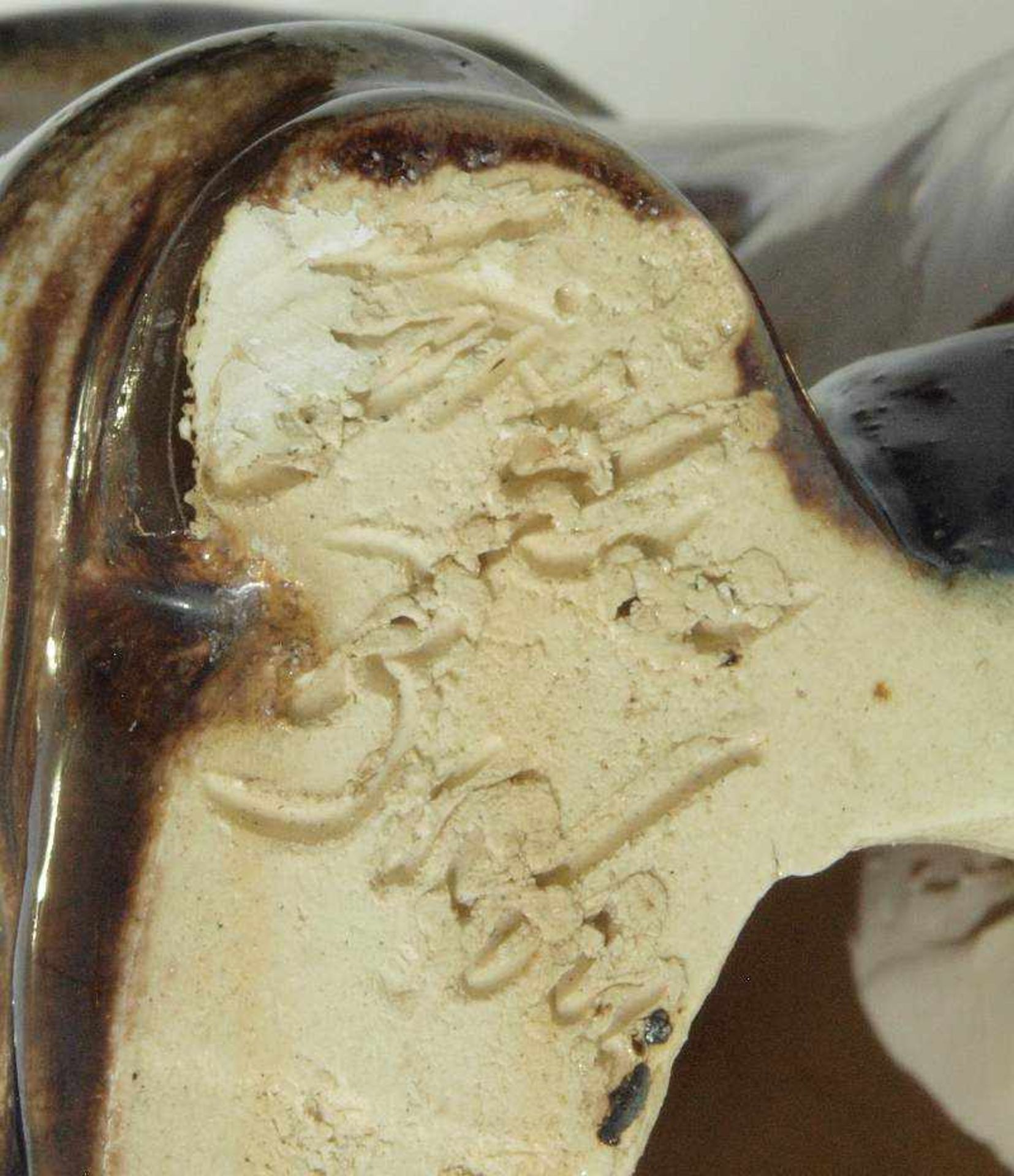 Tanzendes Paar. Tanzendes Paar. Westerwälder Keramik. 20. Jahrhundert. Handmodelliert. Salzglasur in - Bild 6 aus 6