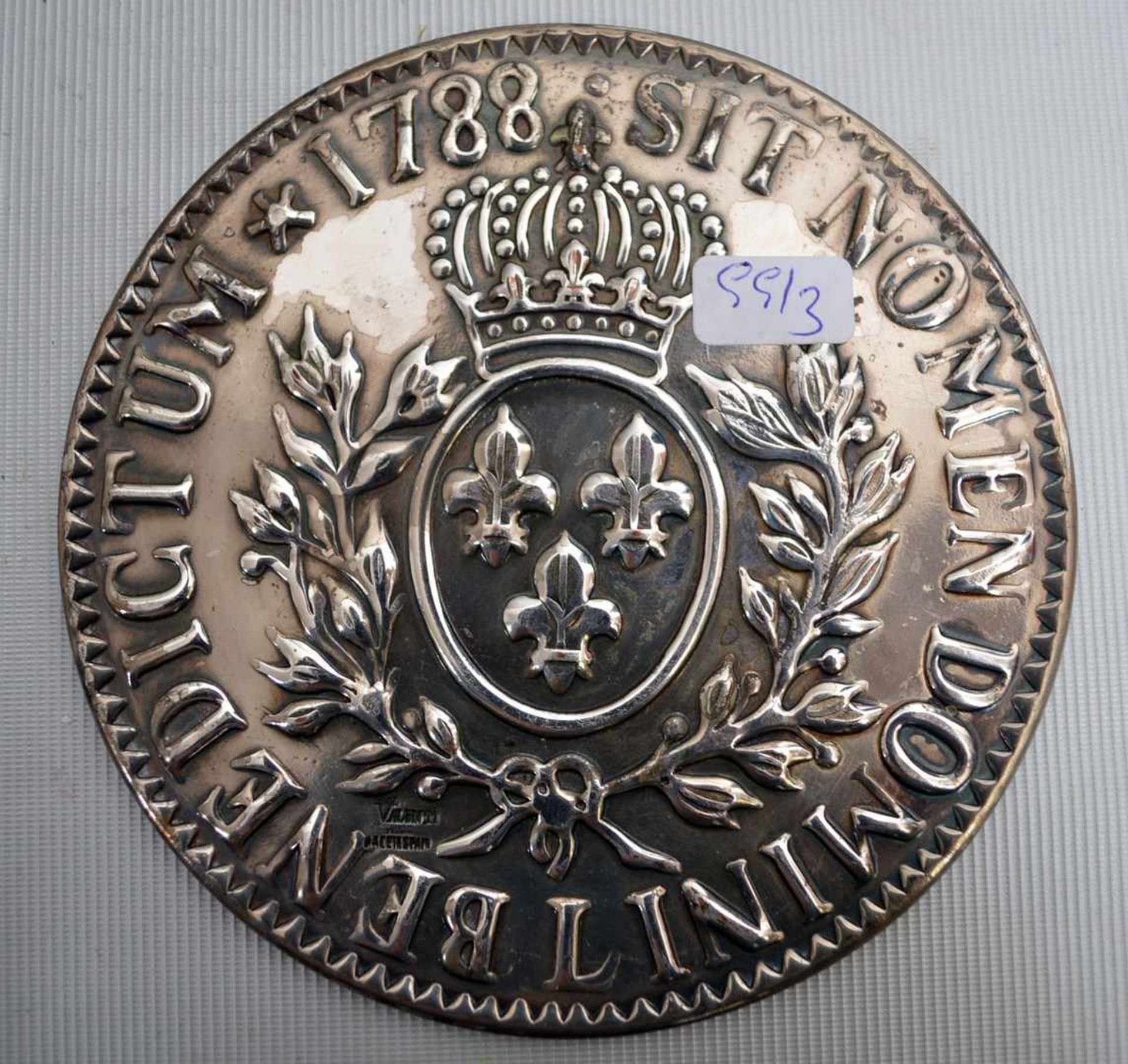 Plakette rund, mit Aufschrift, dat. 1788, Dm 11 cm