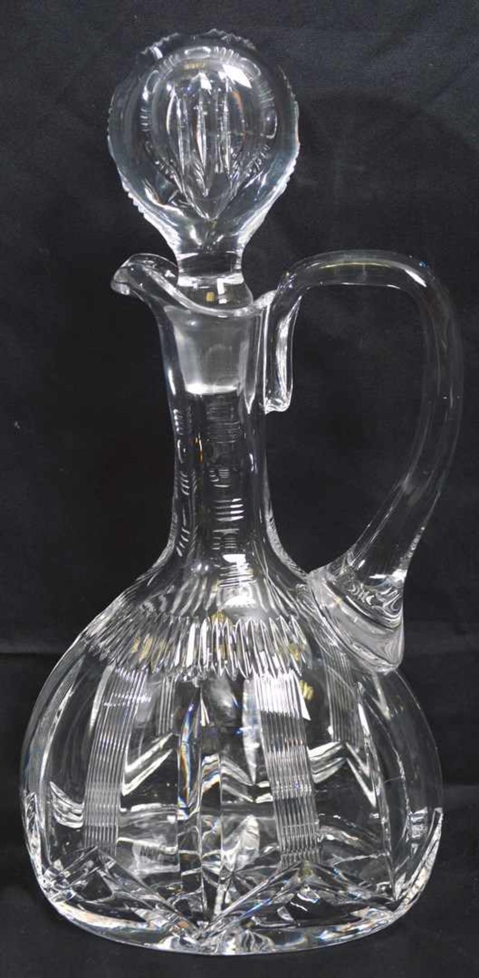 Karaffe farbl. Glas, geschliffen verziert, H 30 cm